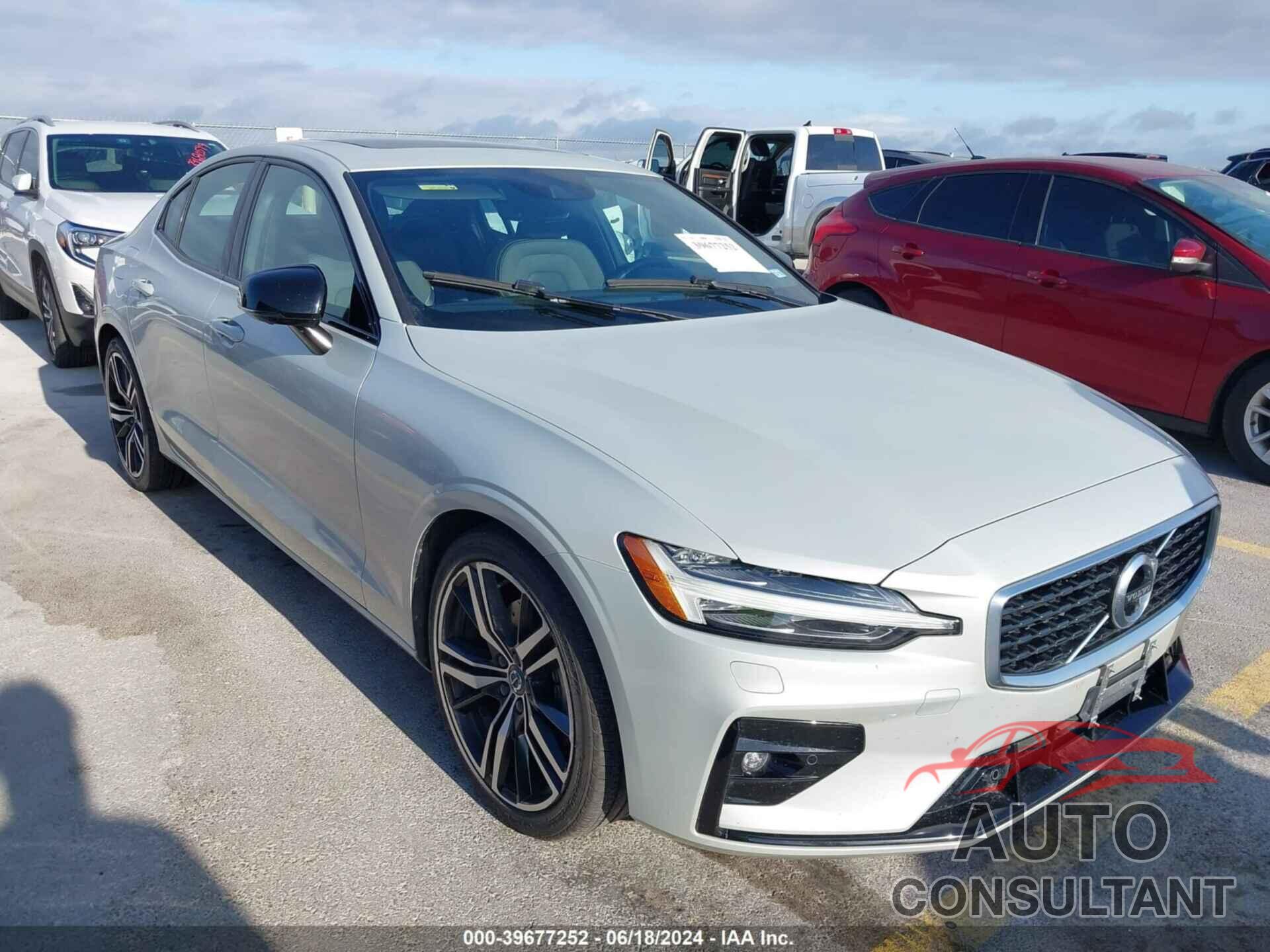 VOLVO S60 2019 - 7JR102FM3KG015517