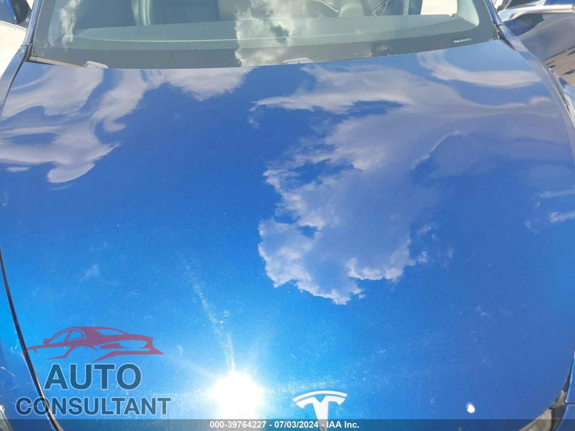 TESLA MODEL 3 2018 - 5YJ3E1EA4JF027713