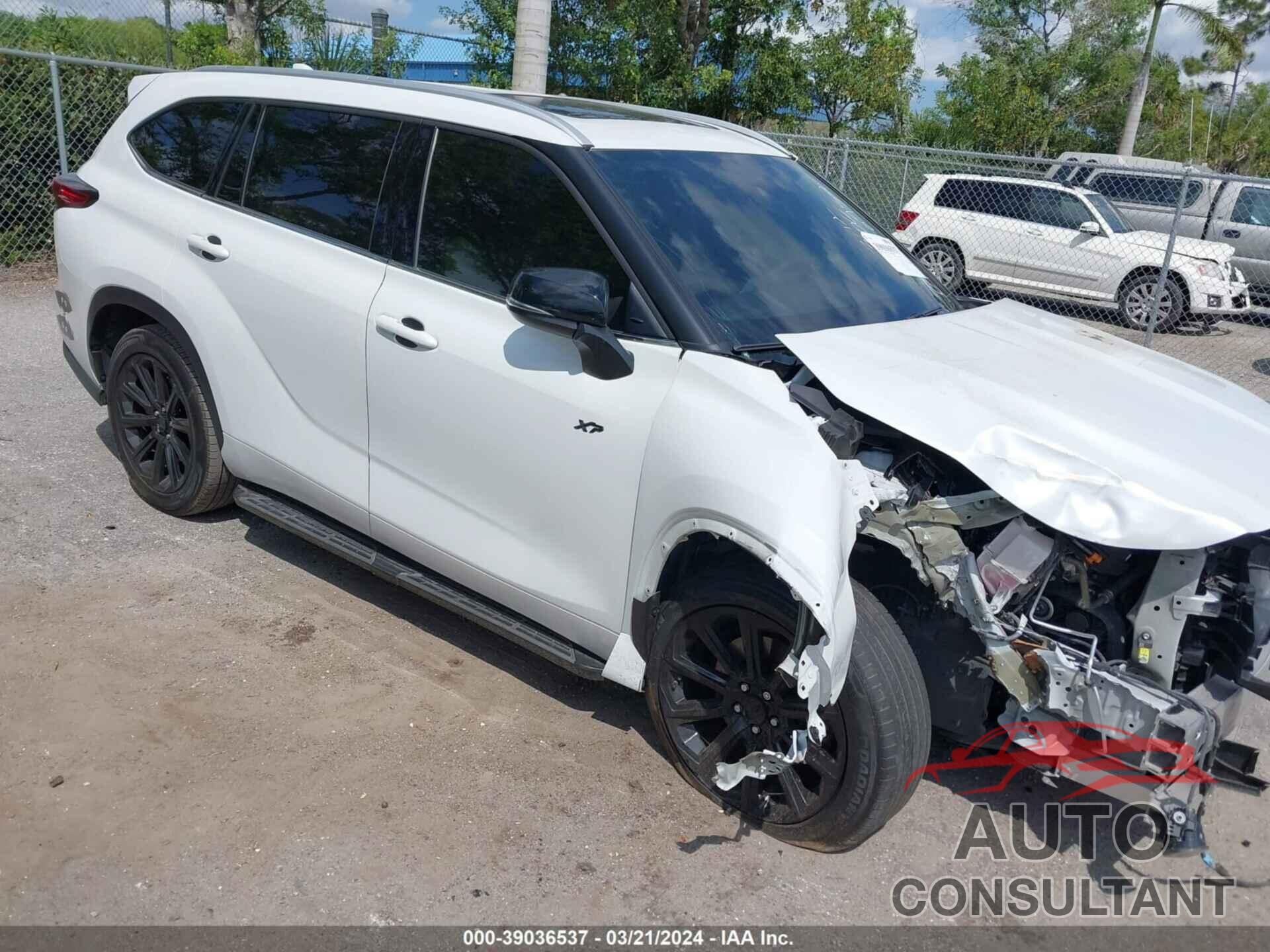 TOYOTA HIGHLANDER 2022 - 5TDGZRAH0NS554706