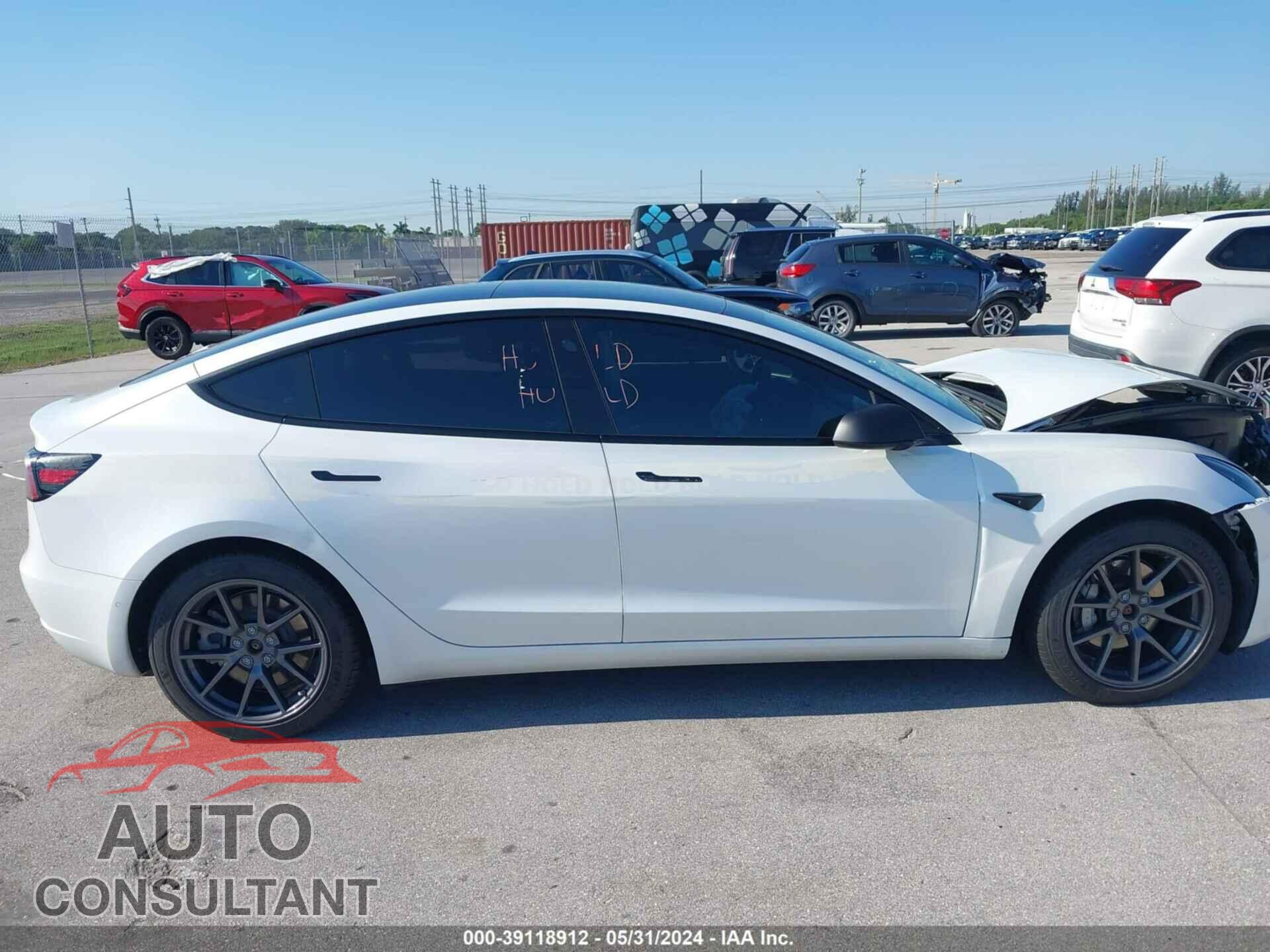 TESLA MODEL 3 2021 - 5YJ3E1EB0MF869767