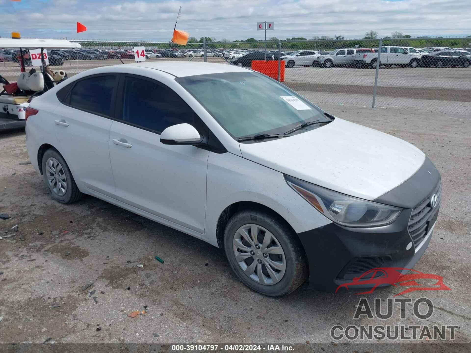 HYUNDAI ACCENT 2018 - 3KPC24A32JE025465