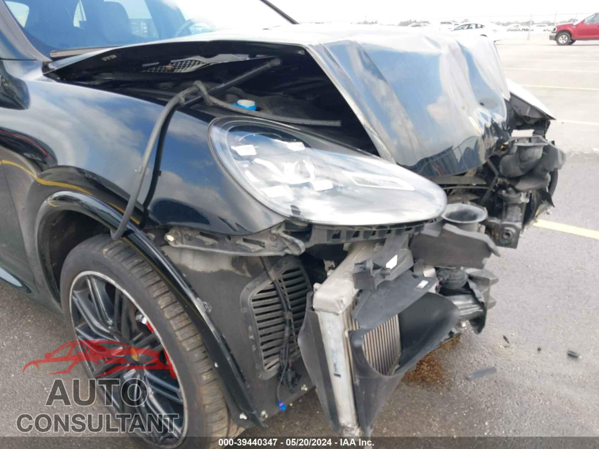 PORSCHE CAYENNE 2016 - WP1AD2A26GLA79086