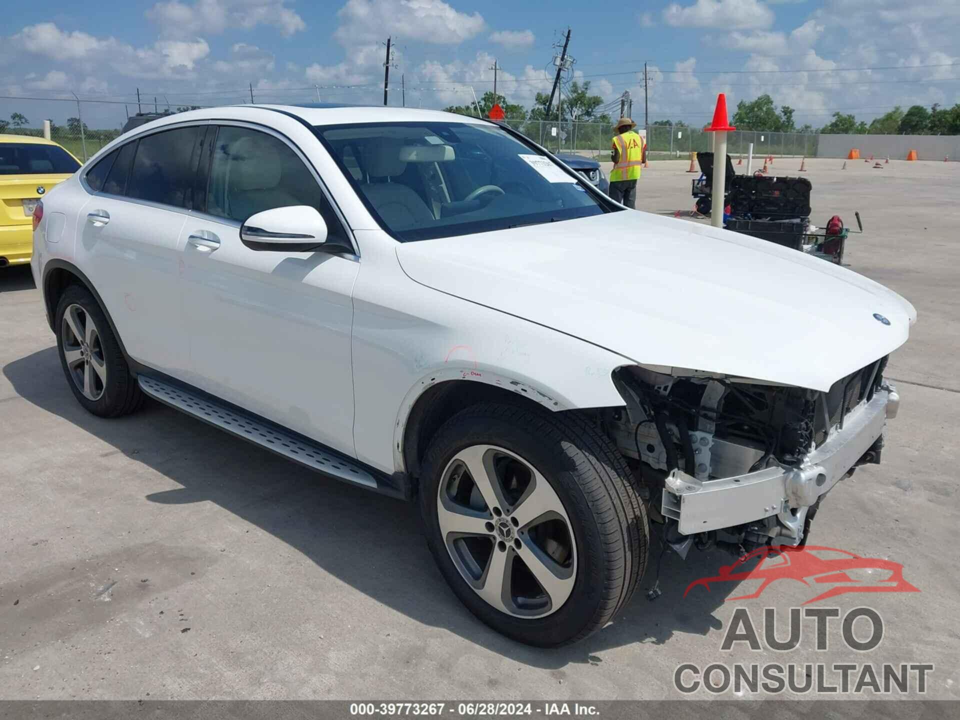 MERCEDES-BENZ GLC 300 COUPE 2017 - WDC0J4KBXHF241764