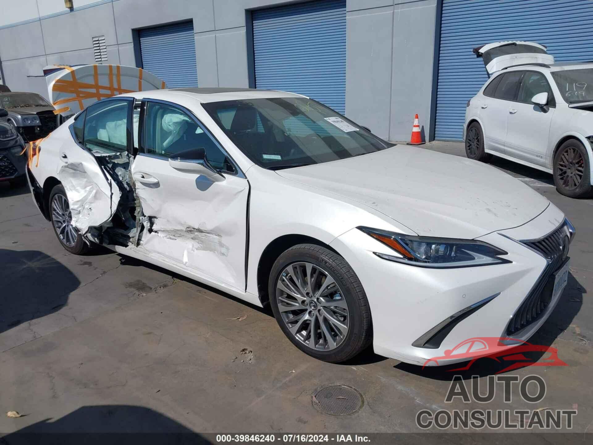 LEXUS ES 300H 2021 - 58ADA1C15MU001348