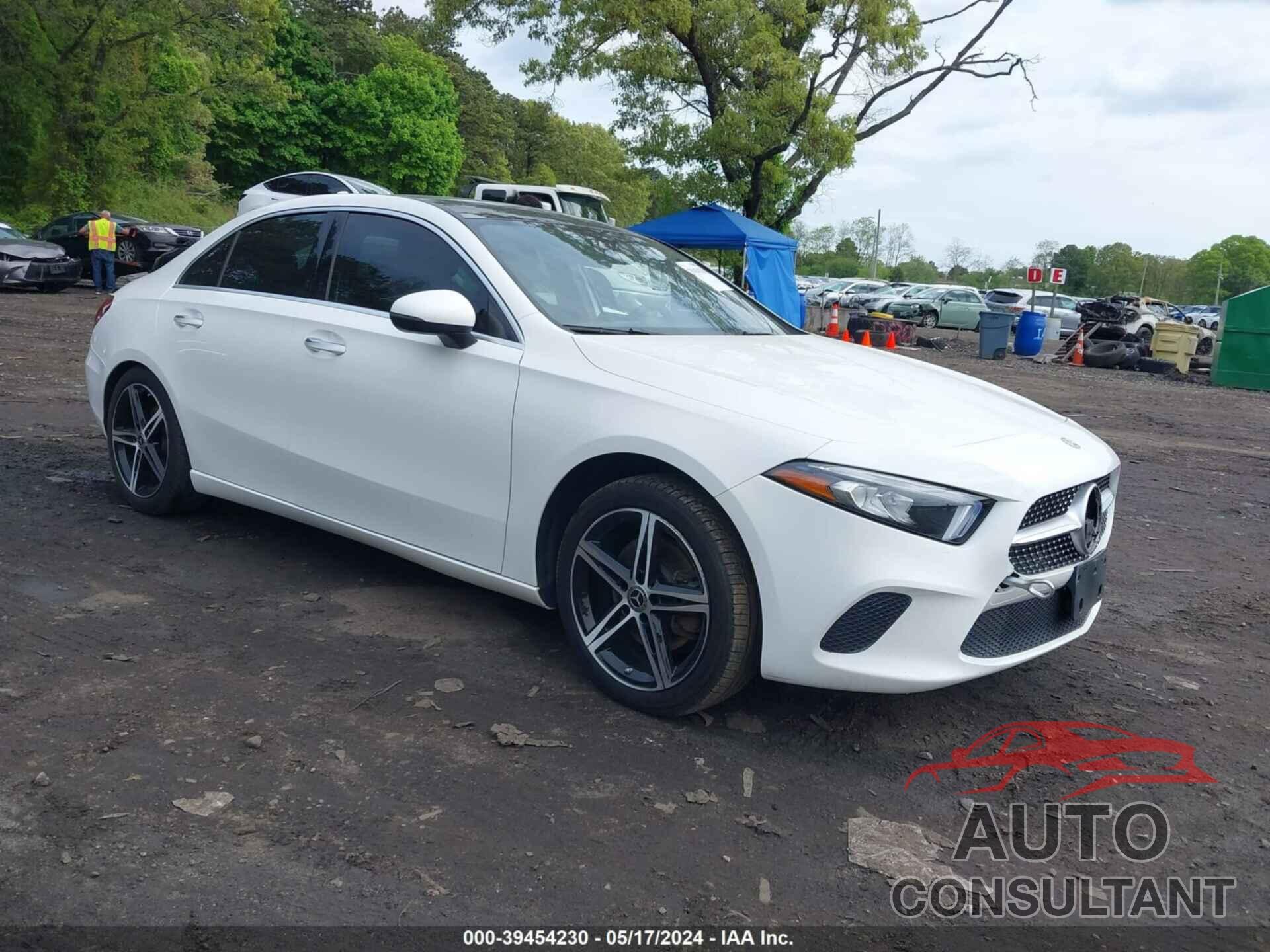 MERCEDES-BENZ A 220 2019 - WDD3G4FB8KW000682
