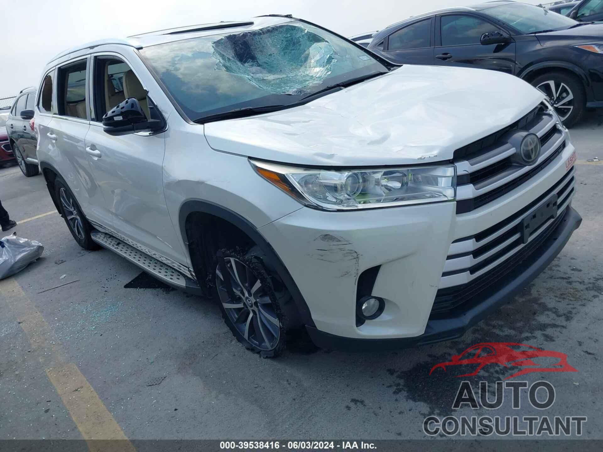 TOYOTA HIGHLANDER 2018 - 5TDKZRFH9JS545547