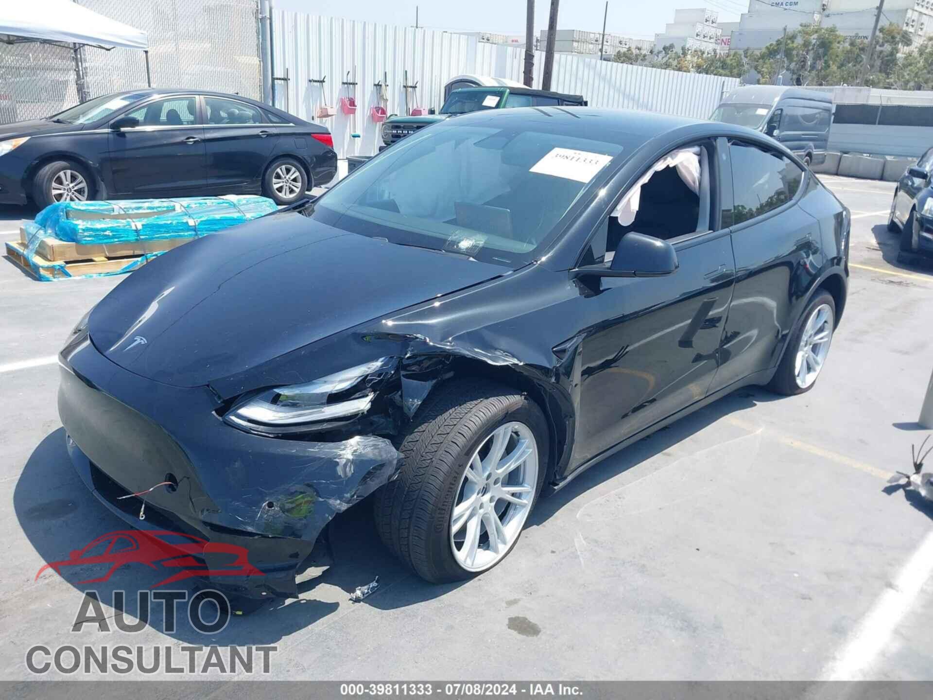 TESLA MODEL Y 2021 - 5YJYGDEE2MF082072