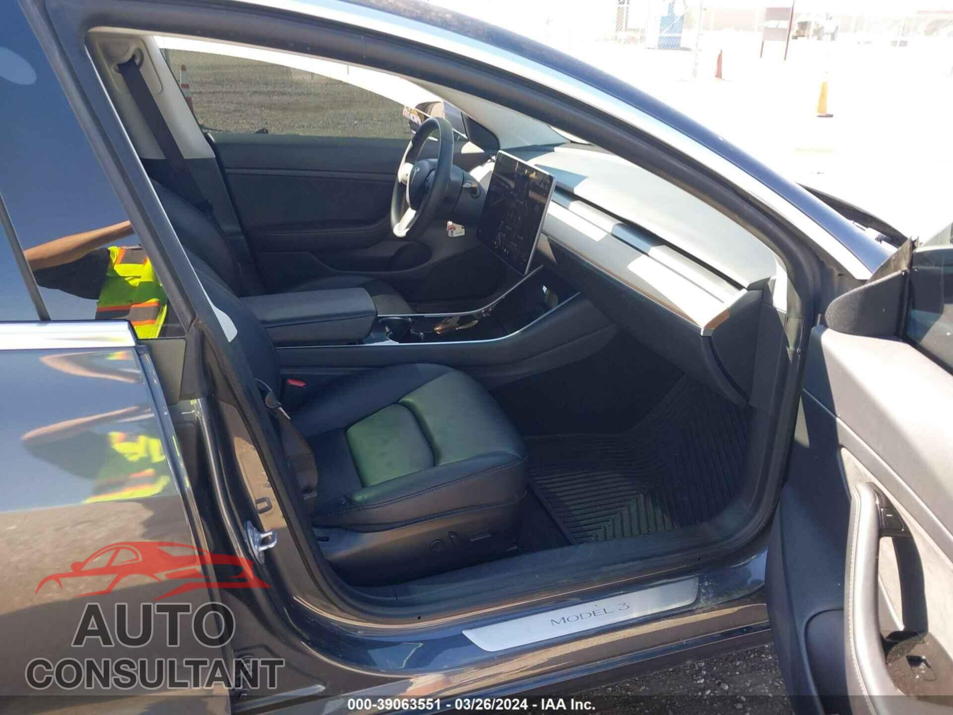 TESLA MODEL 3 2020 - 5YJ3E1EA0LF644061