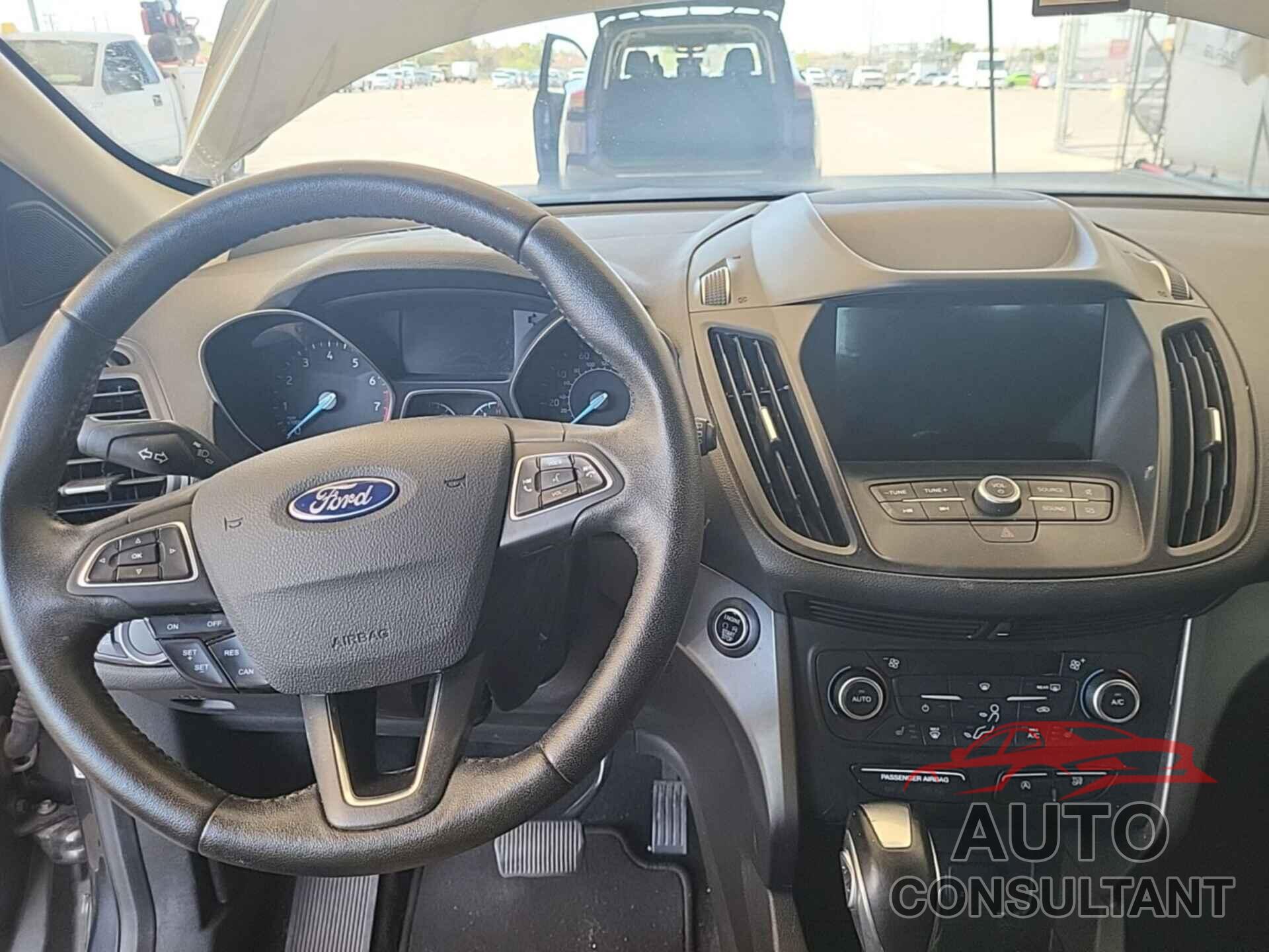 FORD ESCAPE 2019 - 1FMCU9HD6KUA65679