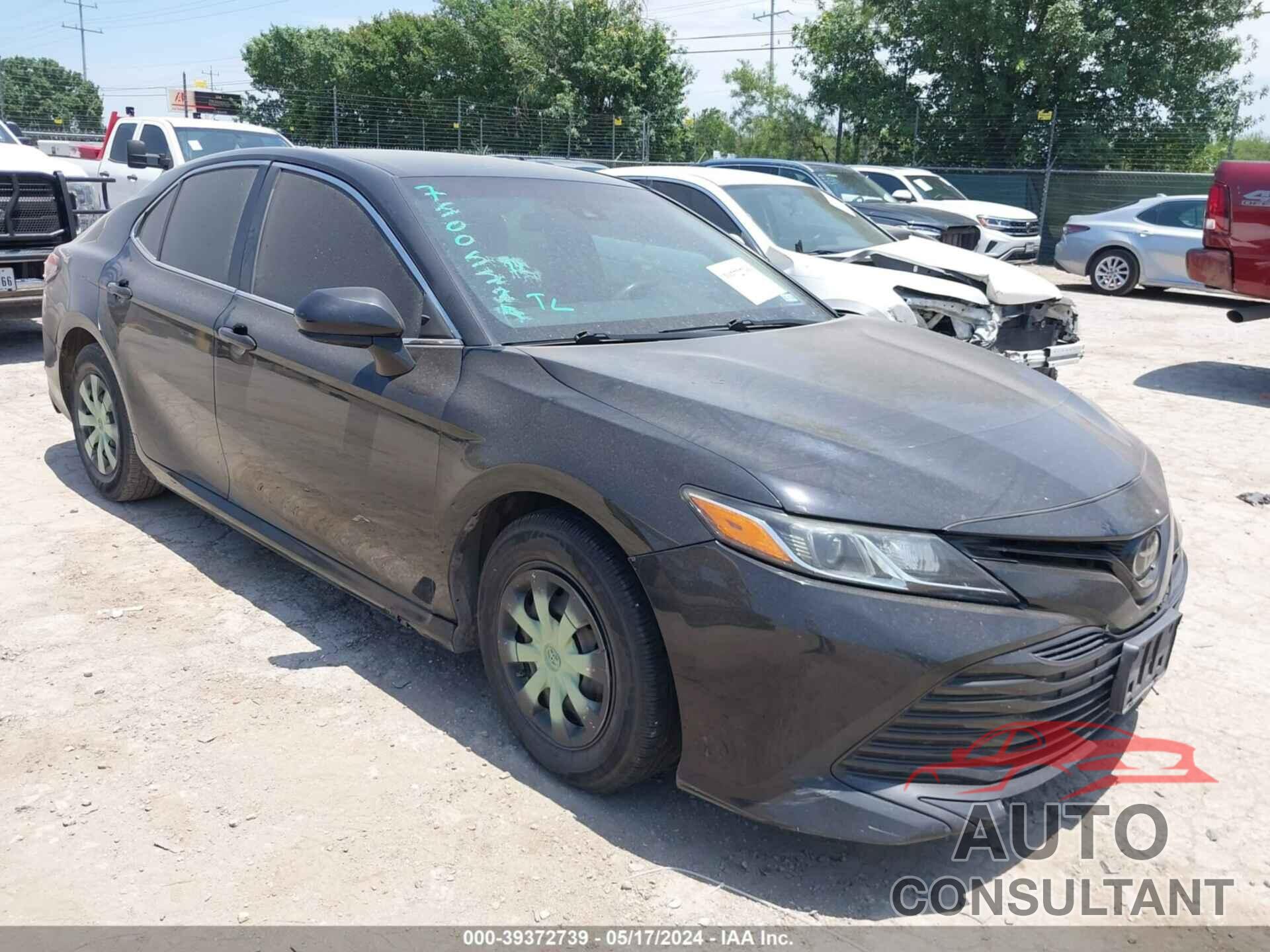 TOYOTA CAMRY 2018 - 4T1B11HK7JU557303