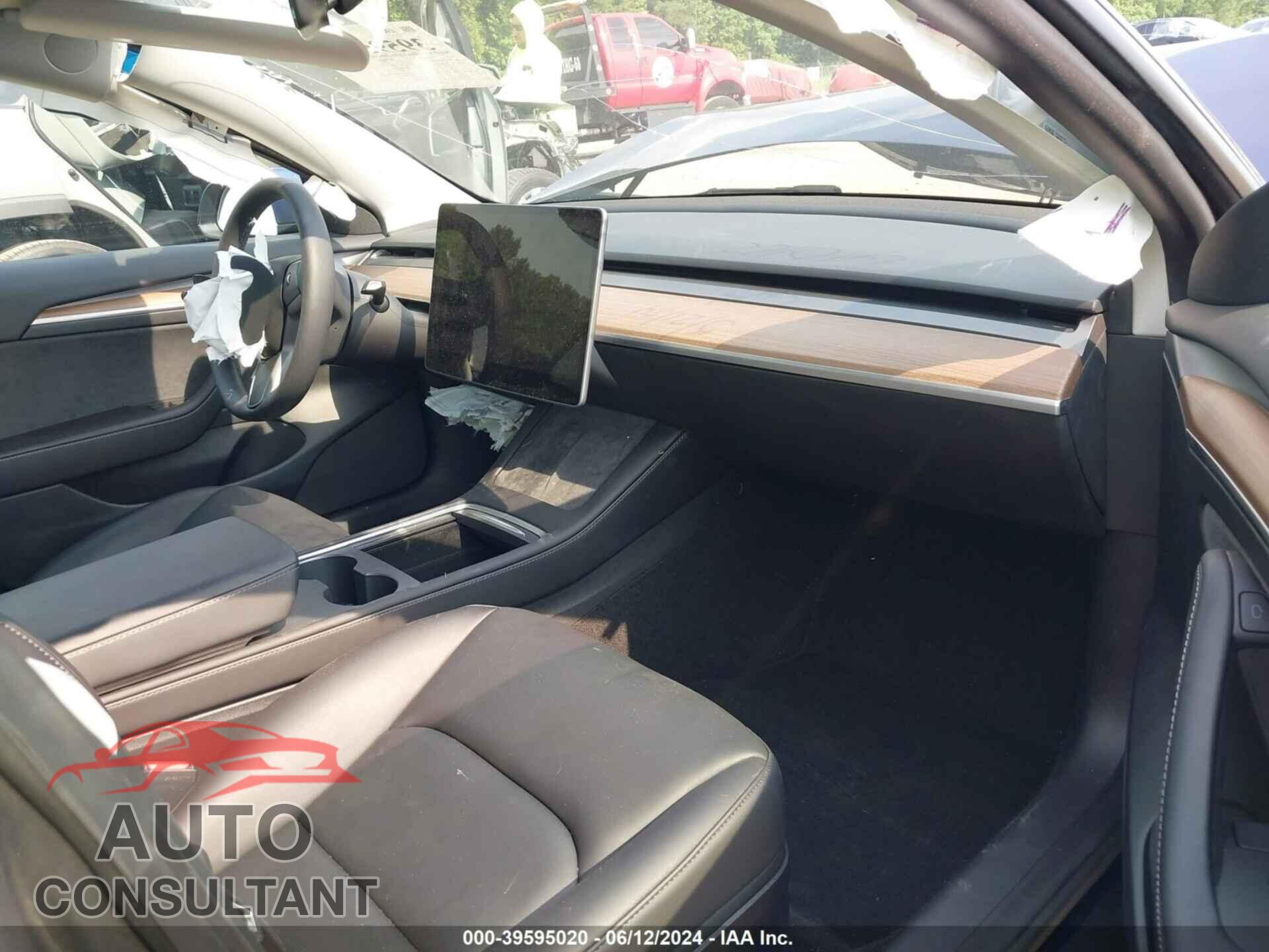 TESLA MODEL 3 2023 - 5YJ3E1EA3PF470122