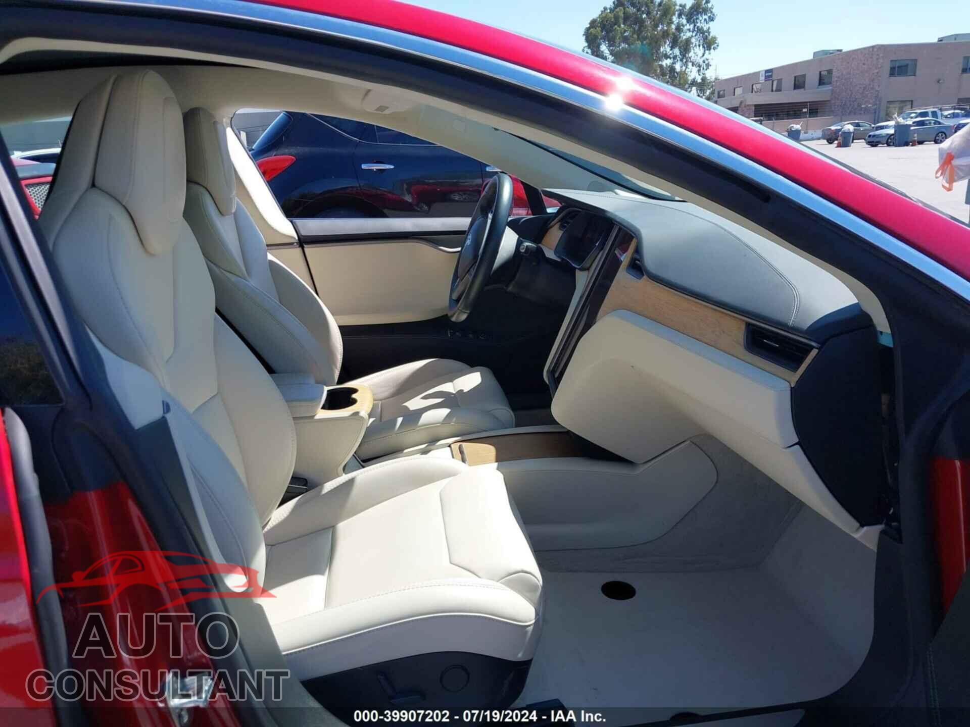TESLA MODEL S 2018 - 5YJSA1E21JF286529