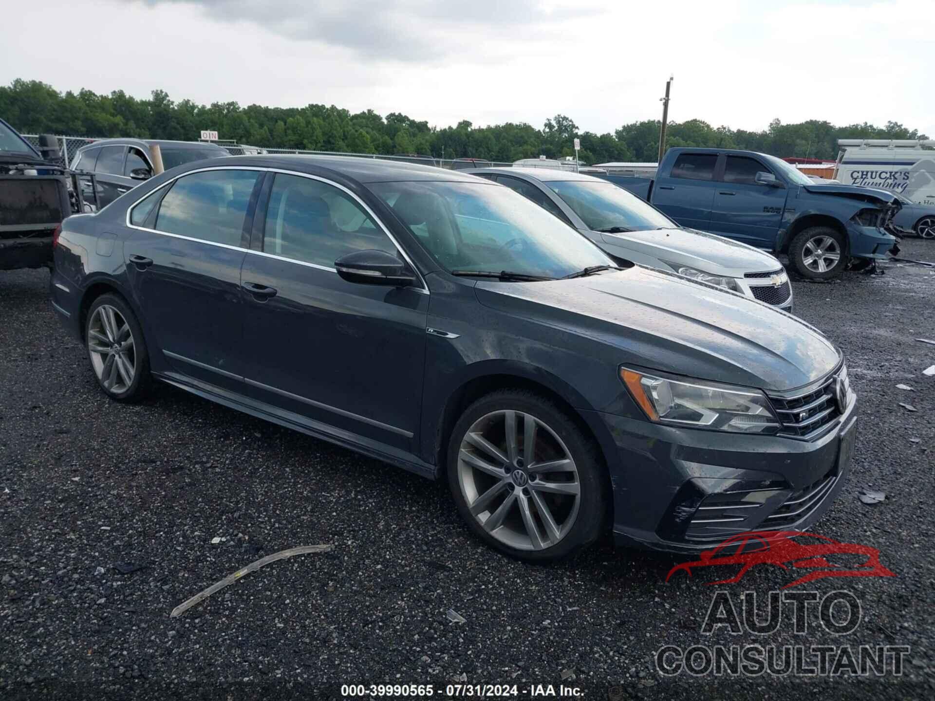 VOLKSWAGEN PASSAT 2017 - 1VWDT7A32HC039383