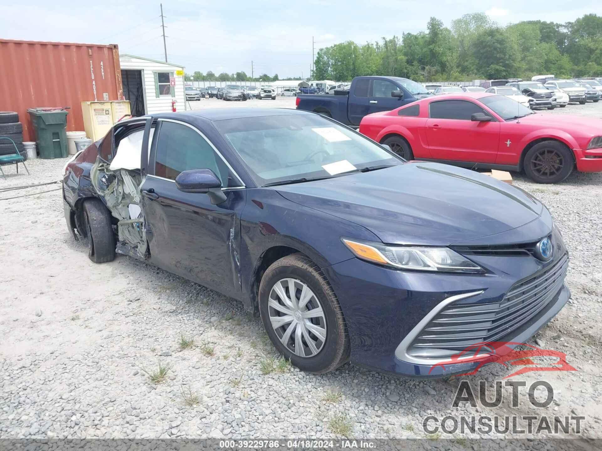 TOYOTA CAMRY 2022 - 4T1C31AK9NU576062
