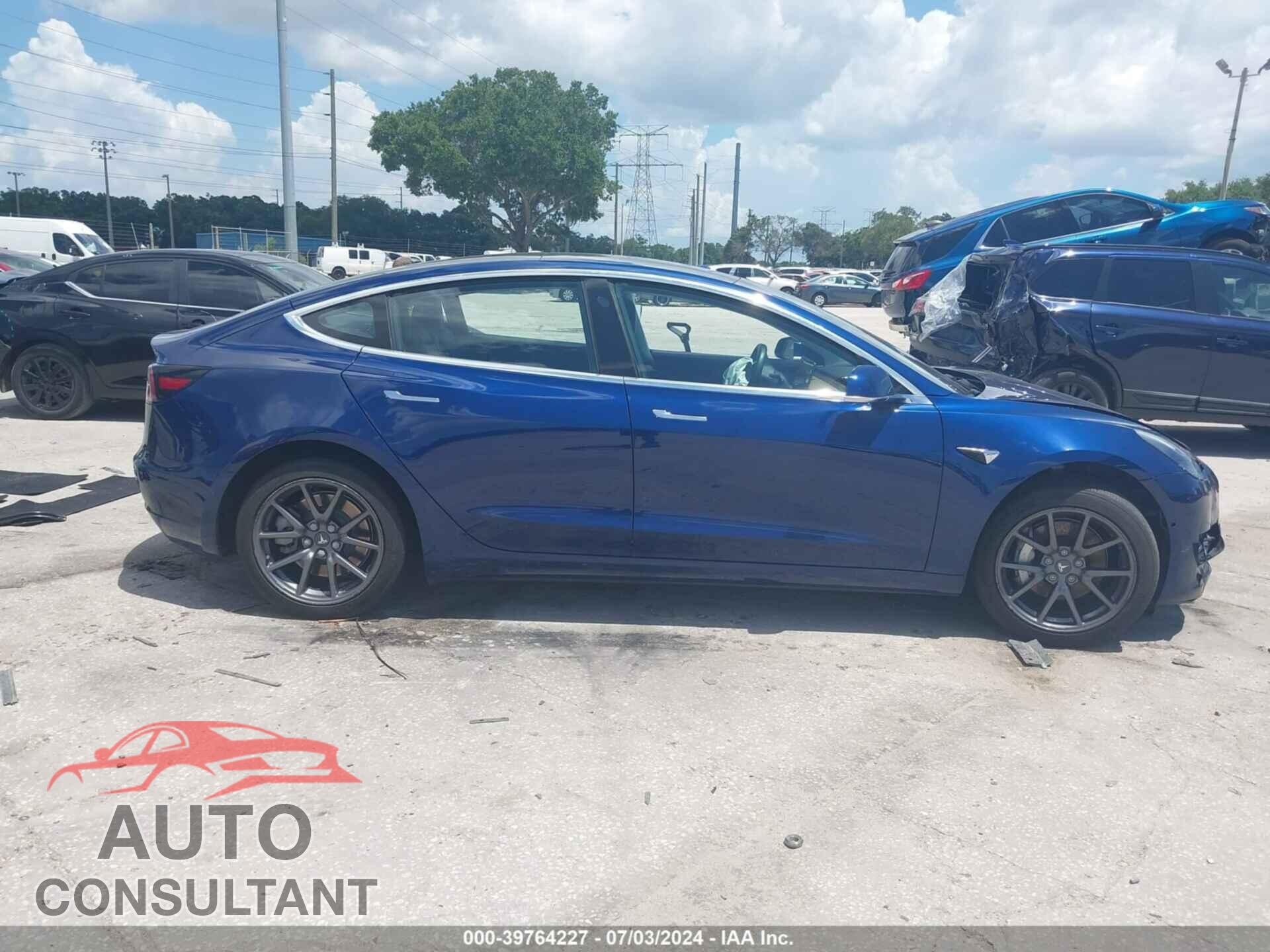 TESLA MODEL 3 2018 - 5YJ3E1EA4JF027713