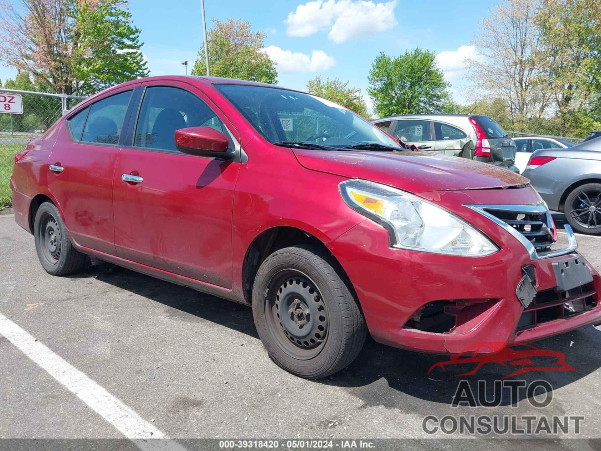 NISSAN VERSA 2017 - 3N1CN7AP7HL815977