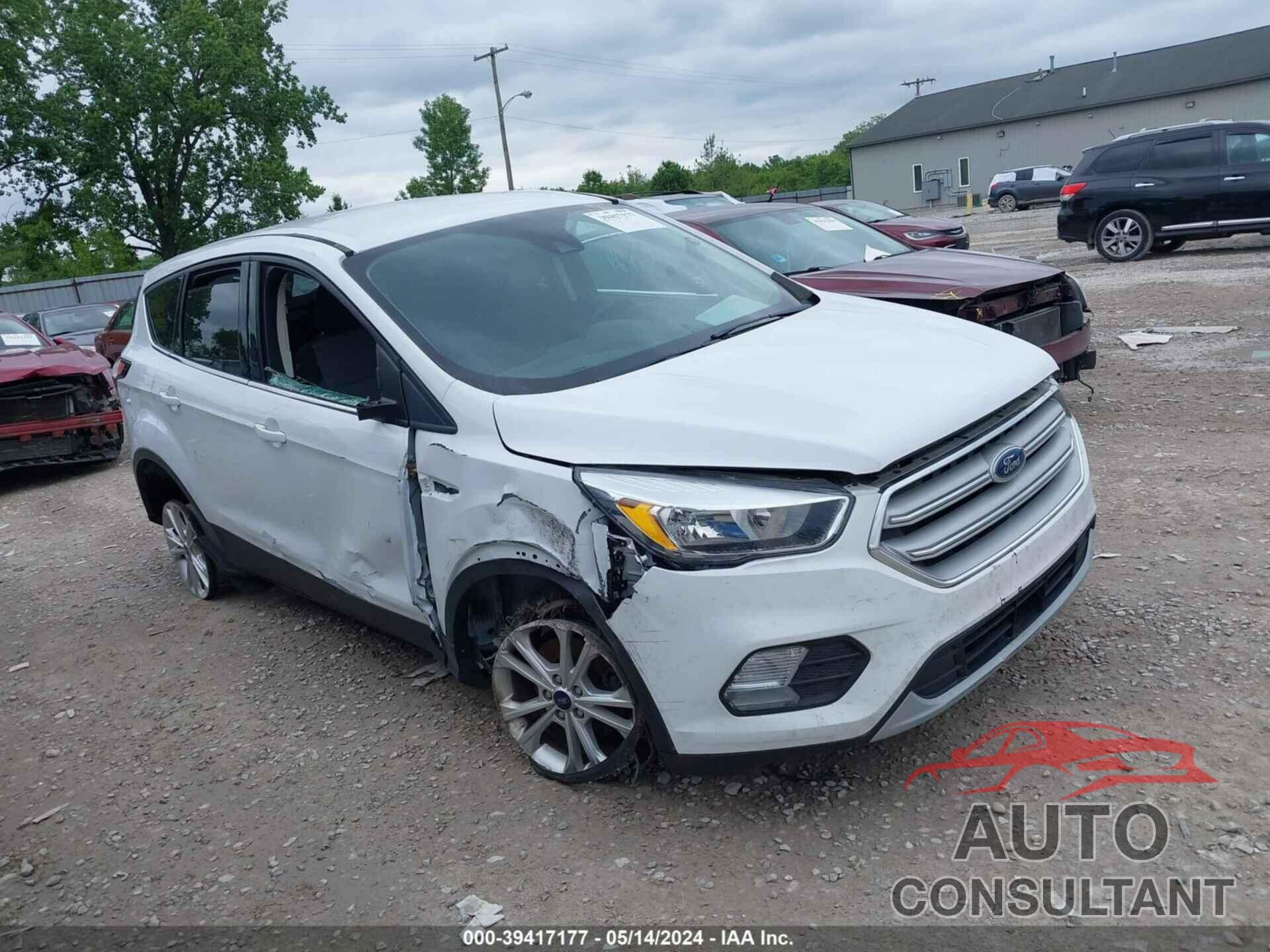 FORD ESCAPE 2018 - 1FMCU0GD2JUC50372