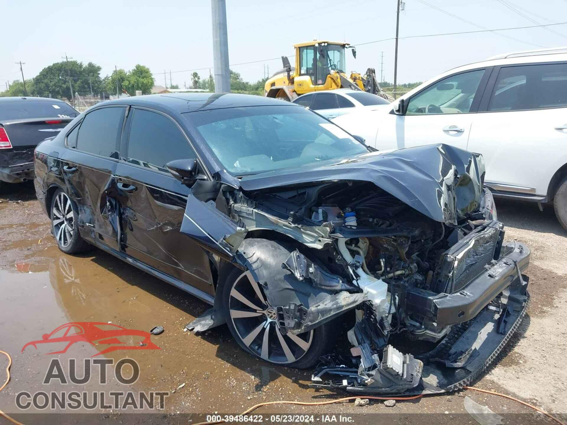 VOLKSWAGEN PASSAT 2018 - 1VWJM7A30JC046385