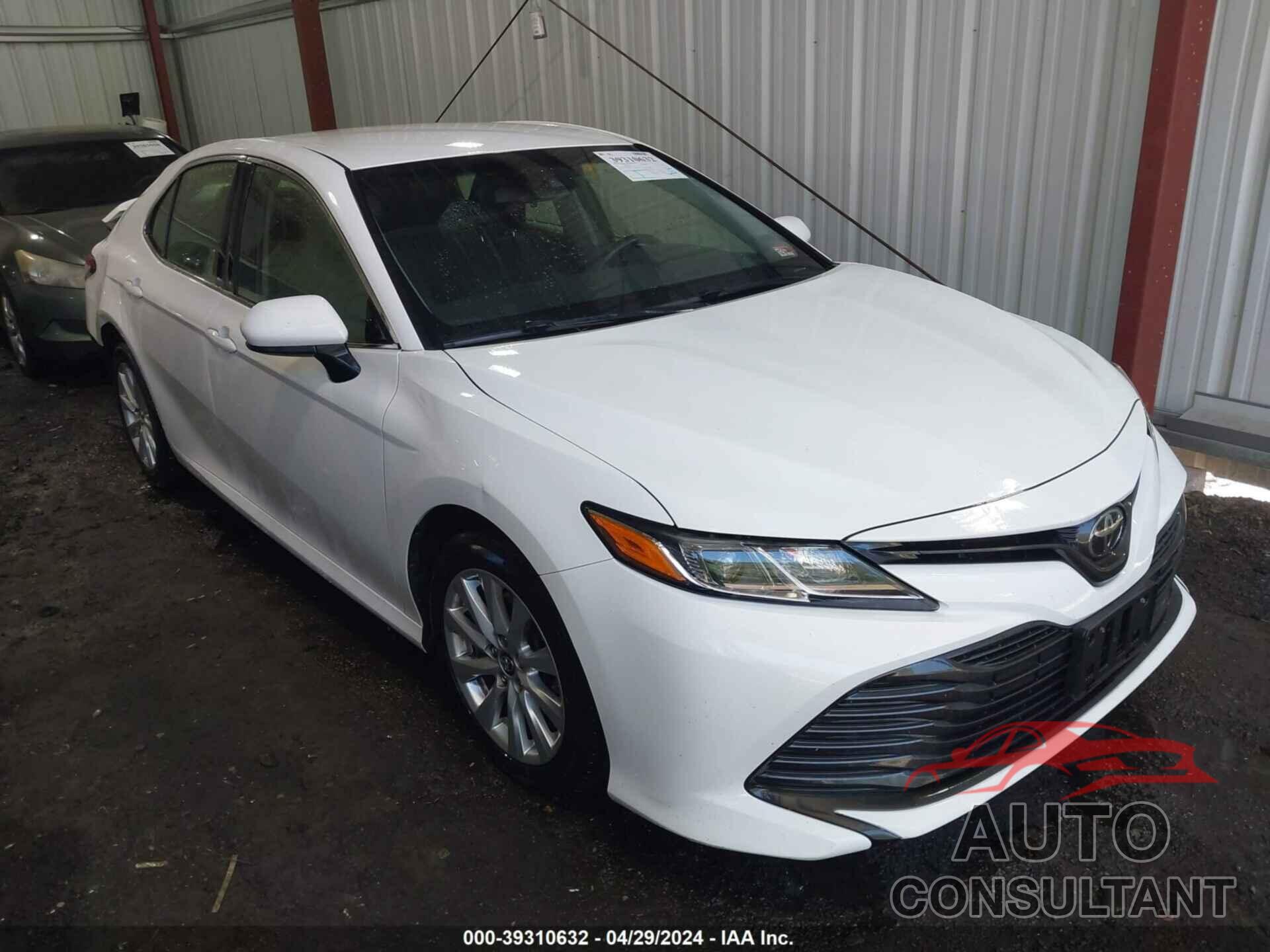 TOYOTA CAMRY 2018 - JTNB11HK8J3010420