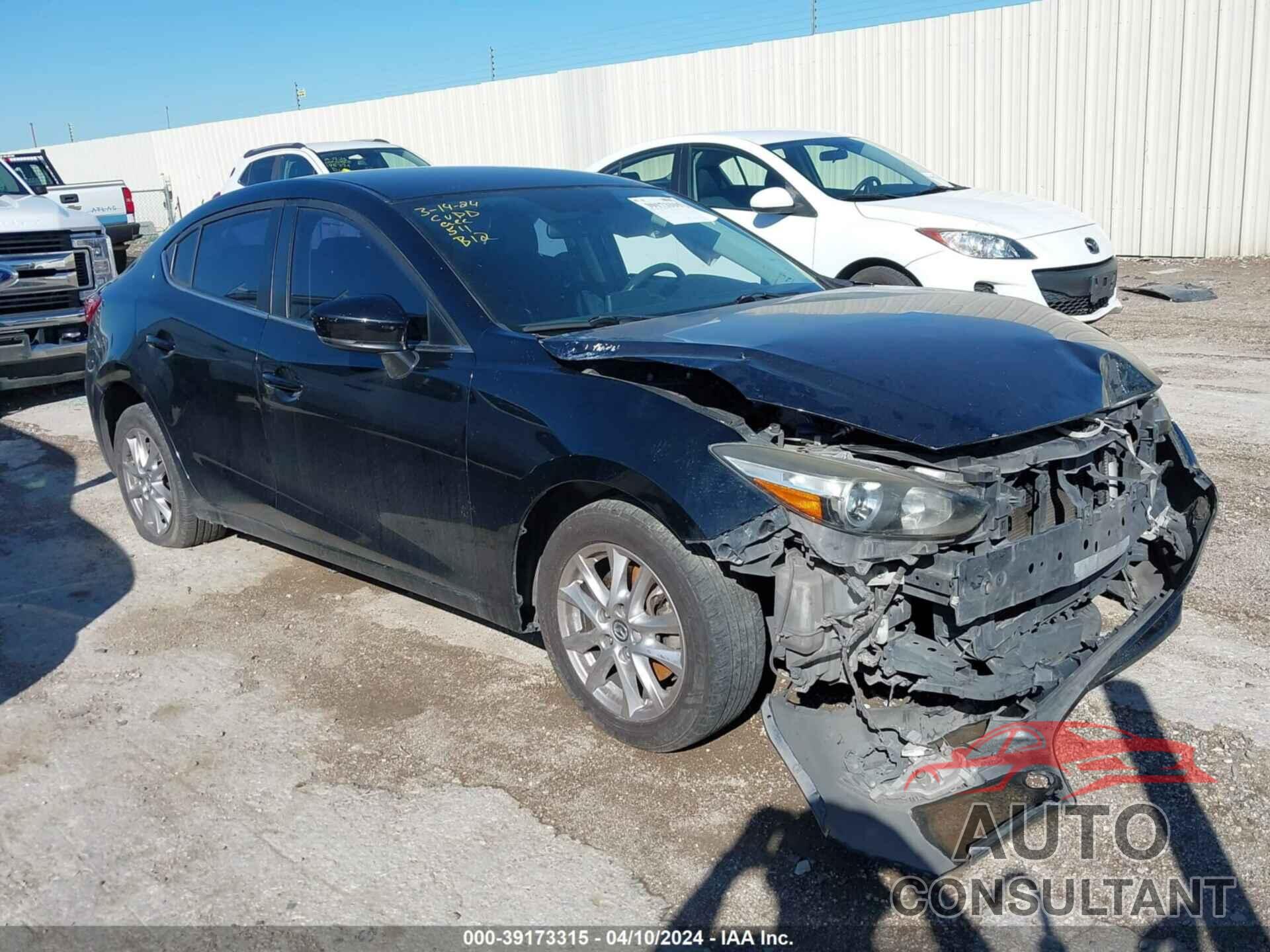 MAZDA MAZDA3 4-DOOR 2017 - JM1BN1U75H1101984