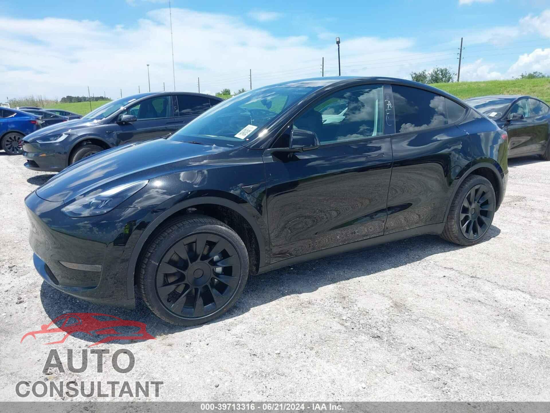 TESLA MODEL Y 2024 - 7SAYGDED1RF095087