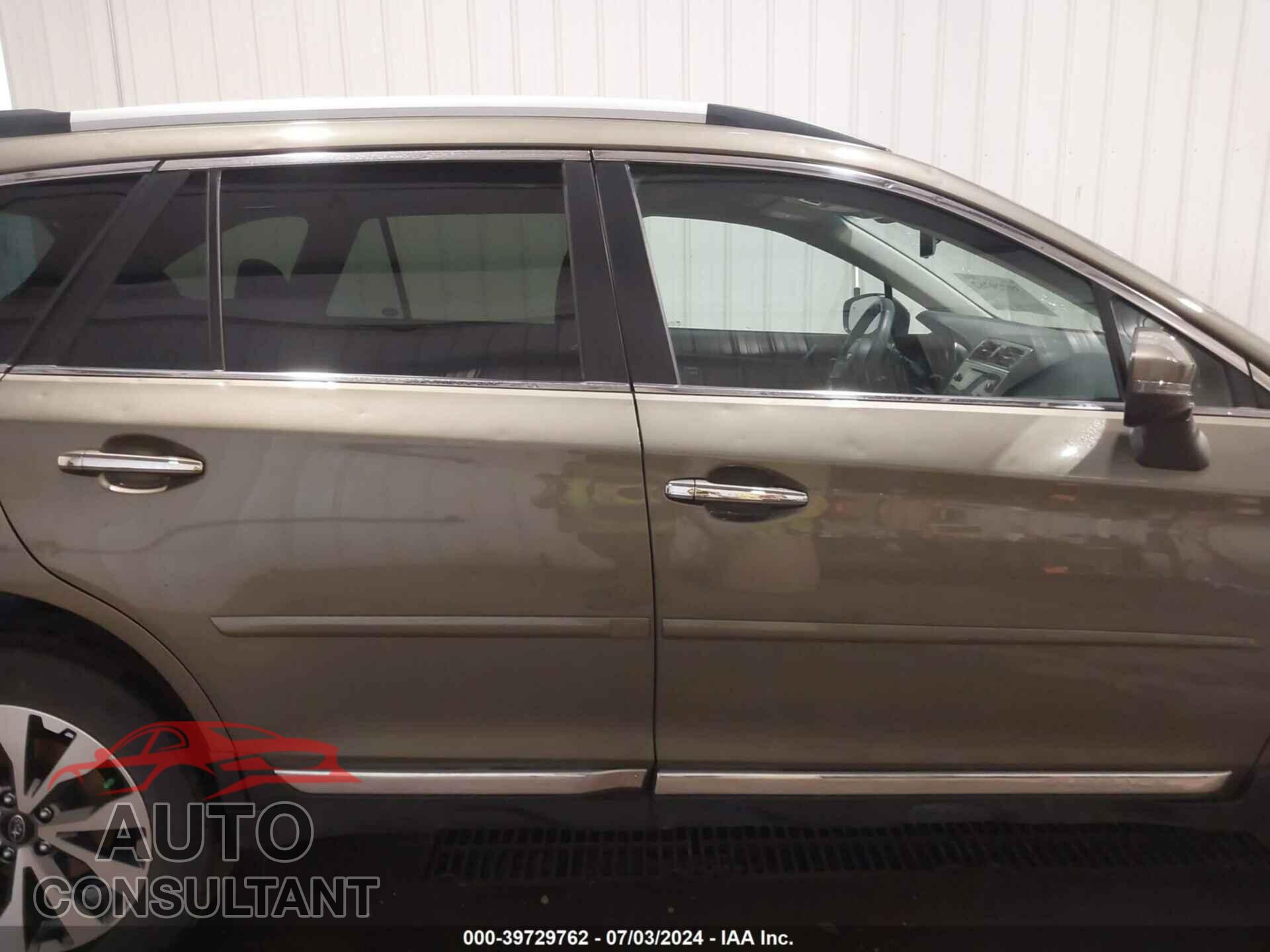 SUBARU OUTBACK 2018 - 4S4BSATC2J3319359