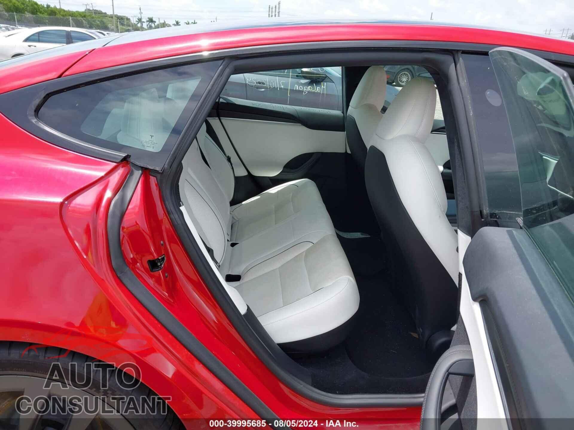 TESLA MODEL S 2021 - 5YJSA1E68MF452682
