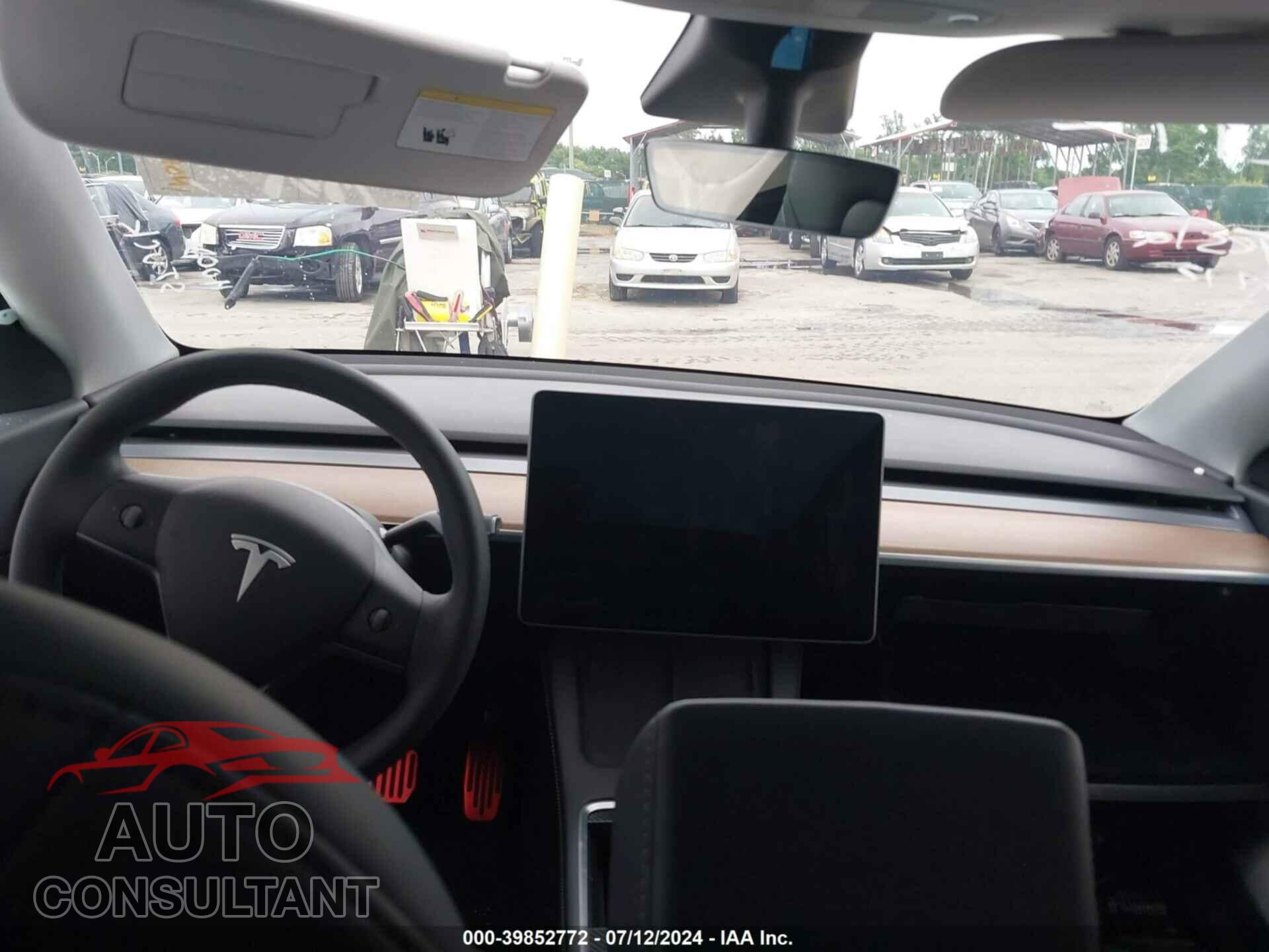 TESLA MODEL Y 2021 - 5YJYGDEE7MF299049