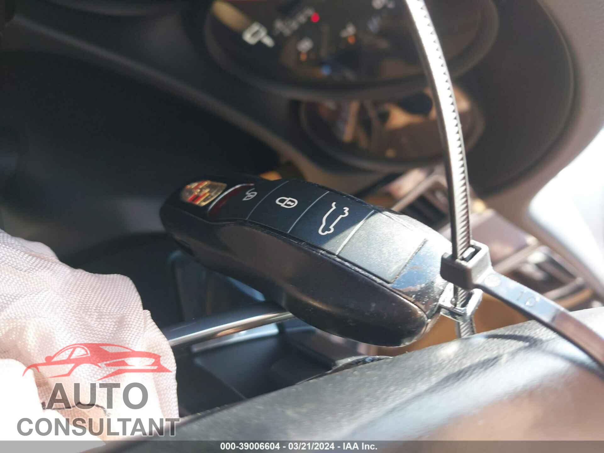 PORSCHE MACAN 2018 - WP1AA2A57JLB05902