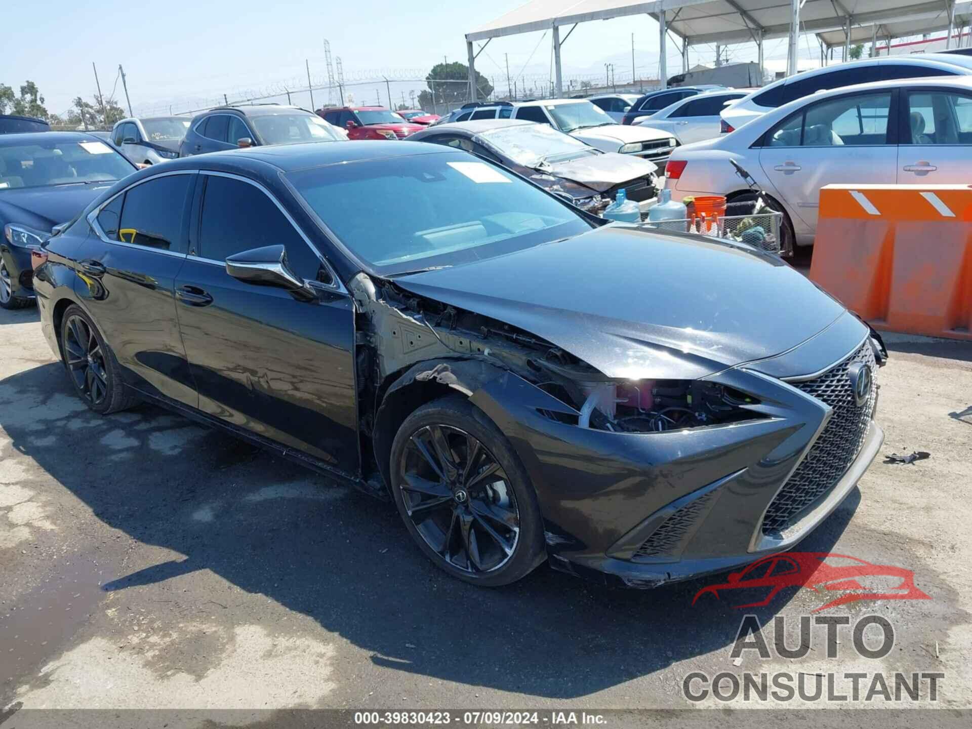 LEXUS ES 300H 2023 - 58ADA1C16PU031818