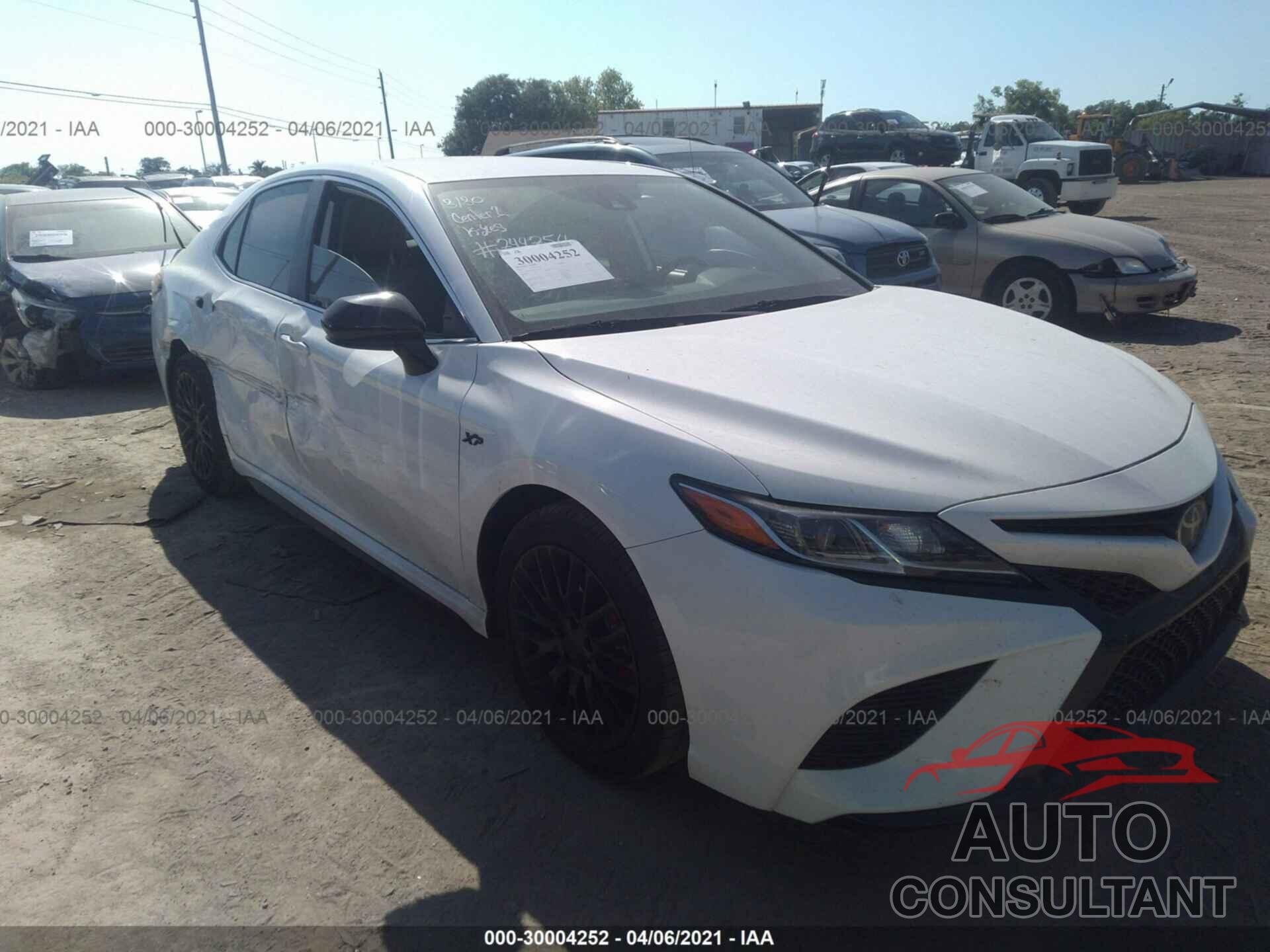 TOYOTA CAMRY 2019 - 4T1B11HK9KU744754