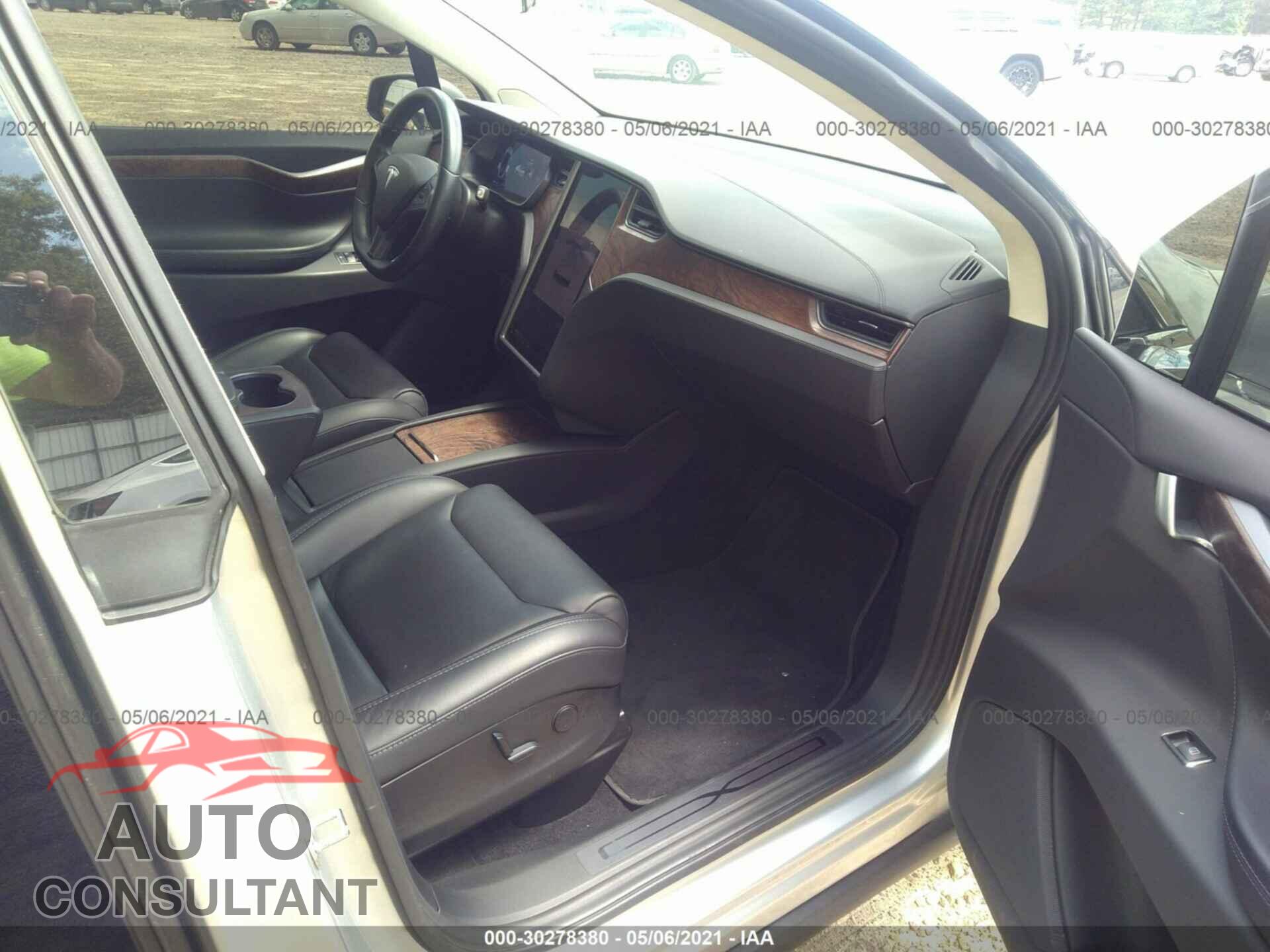 TESLA MODEL X 2018 - 5YJXCDE2XJF103677