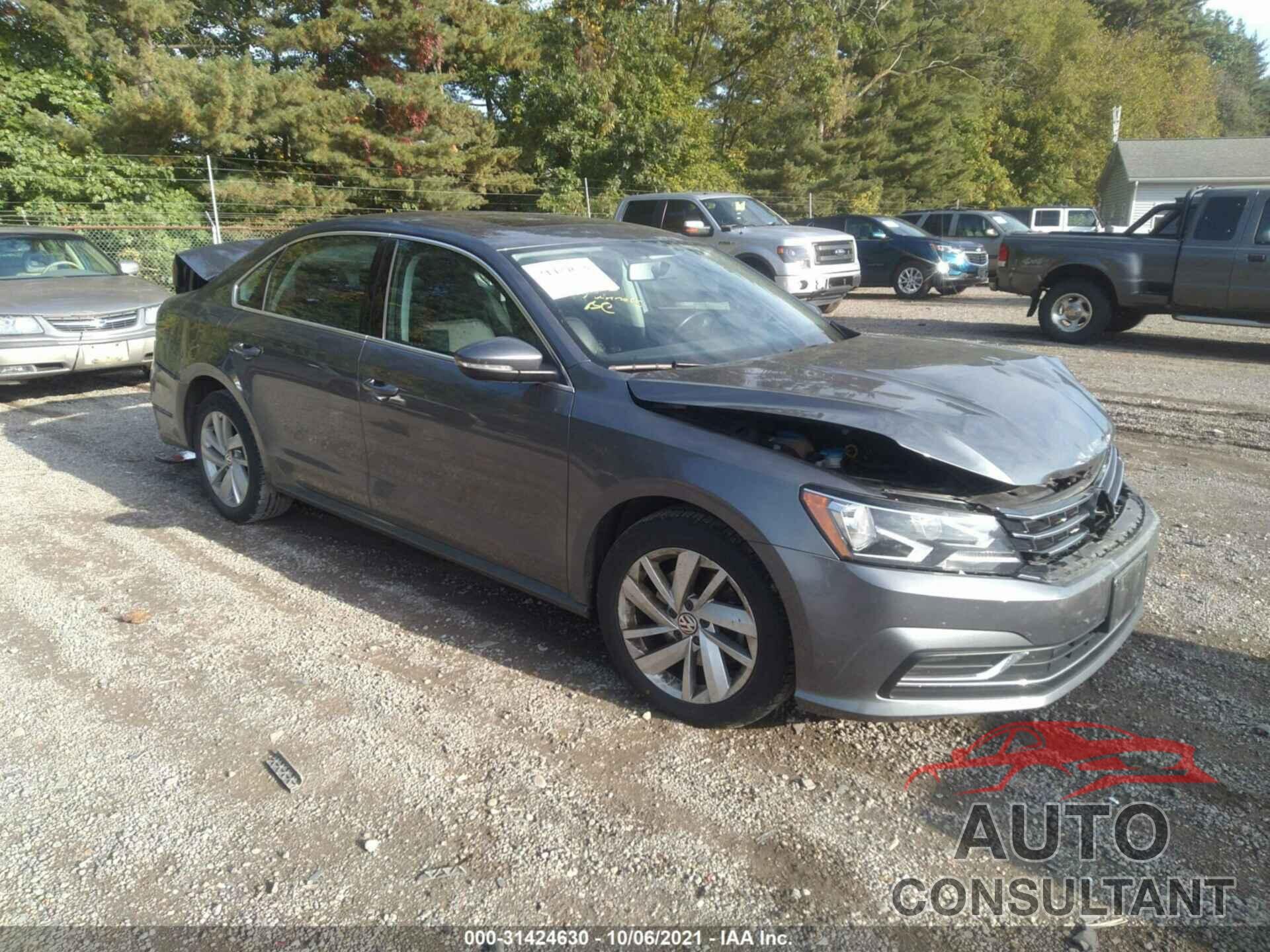 VOLKSWAGEN PASSAT 2018 - 1VWBA7A3XJC007025