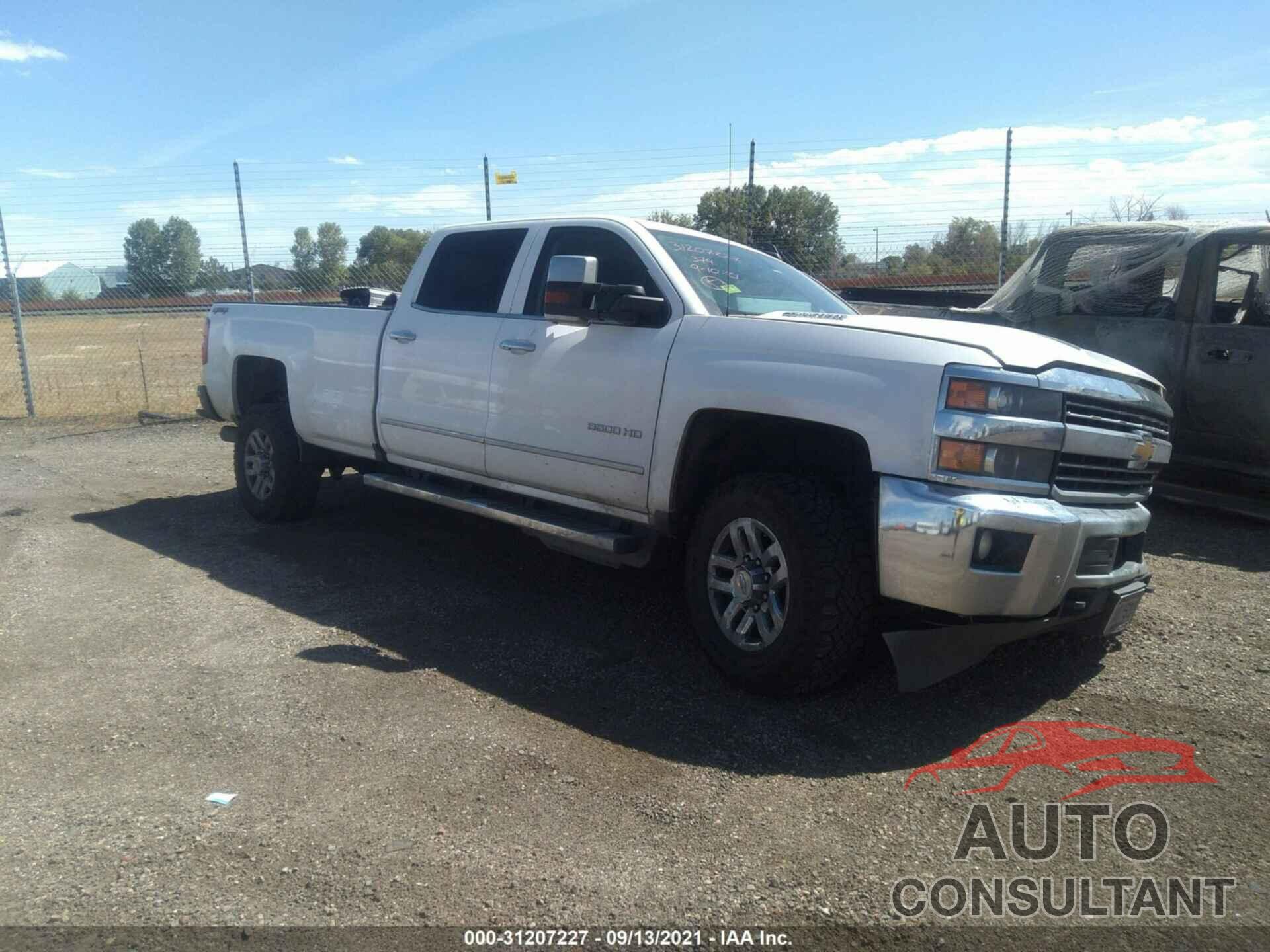 CHEVROLET SILVERADO 3500HD 2018 - 1GC4K0CY8JF104120