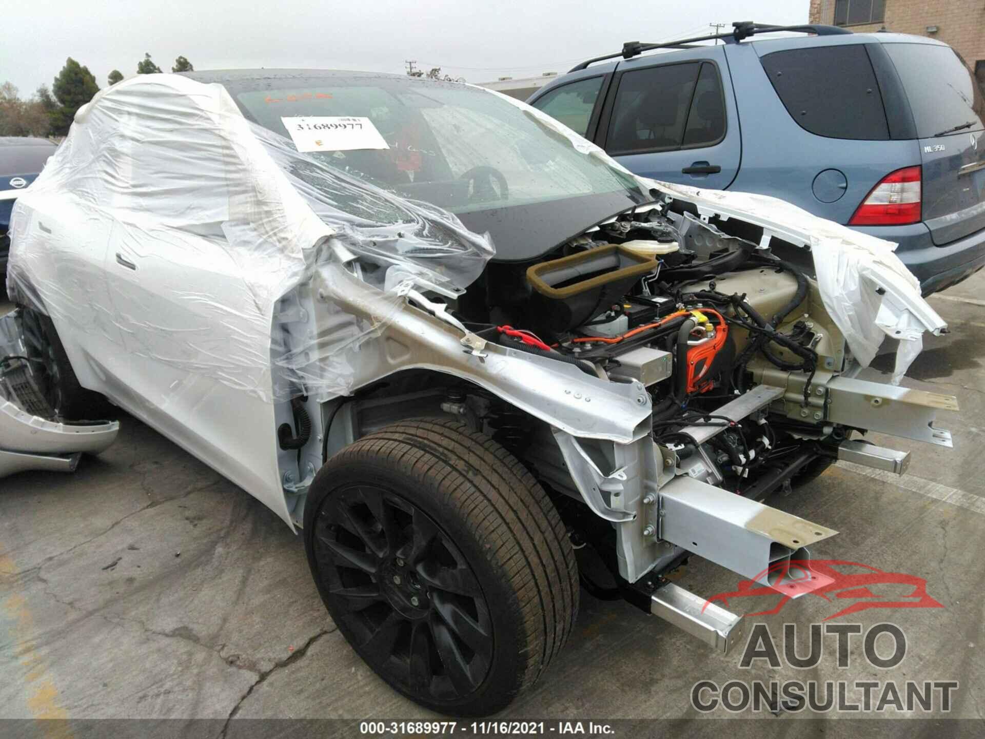 TESLA MODEL Y 2021 - 5YJYGAEE5MF219052