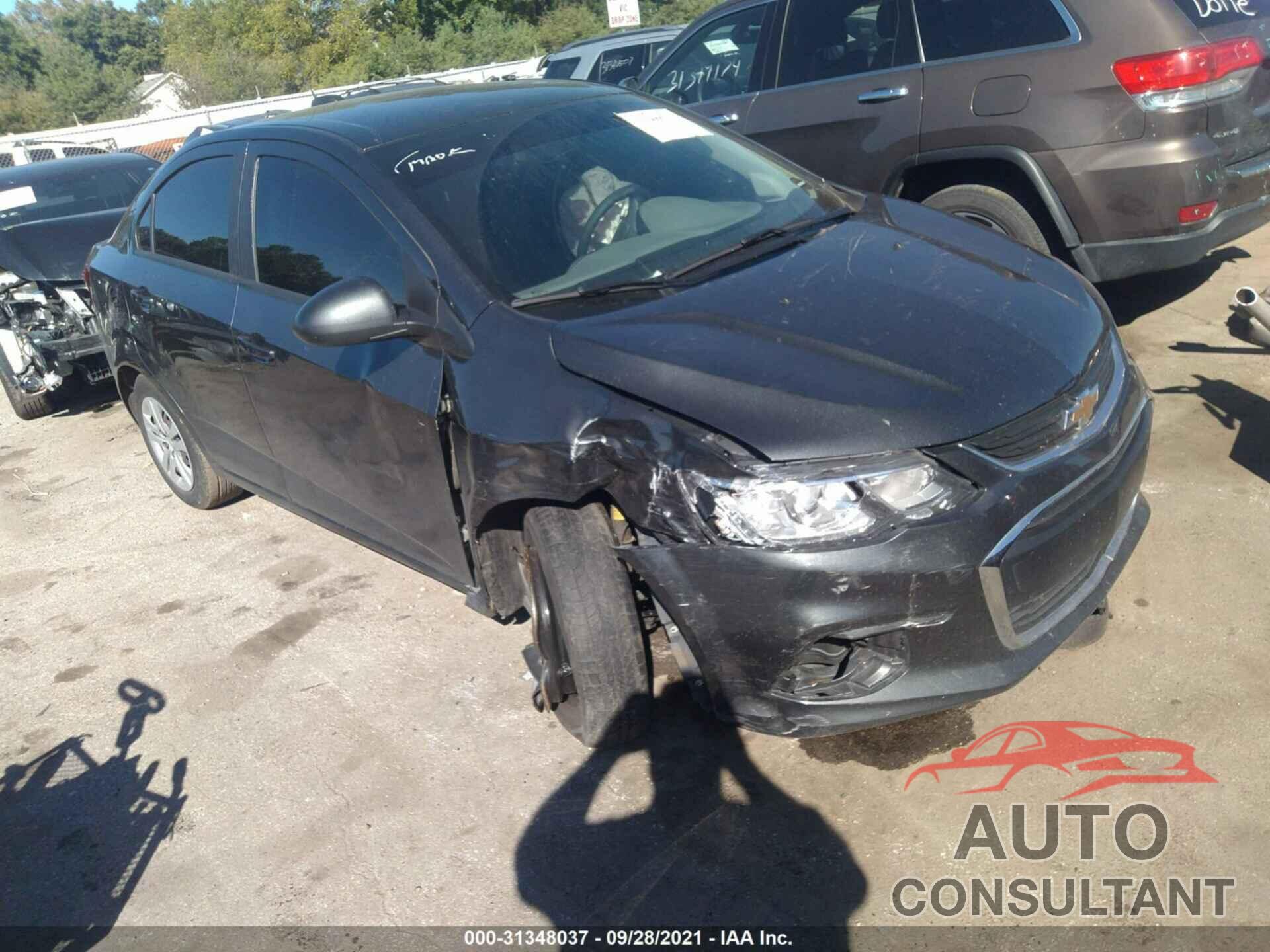 CHEVROLET SONIC 2018 - 1G1JB5SH7J4133761