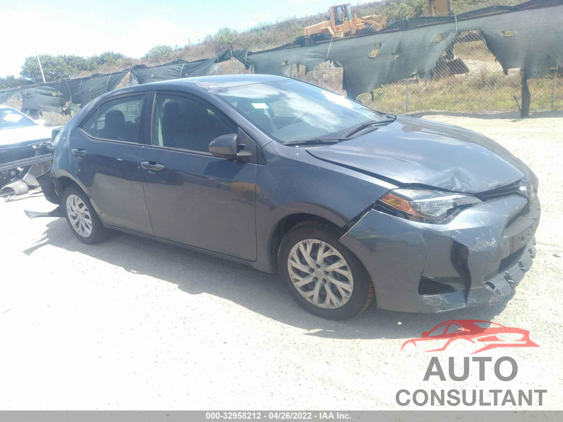 TOYOTA COROLLA 2018 - 5YFBURHE9JP818545