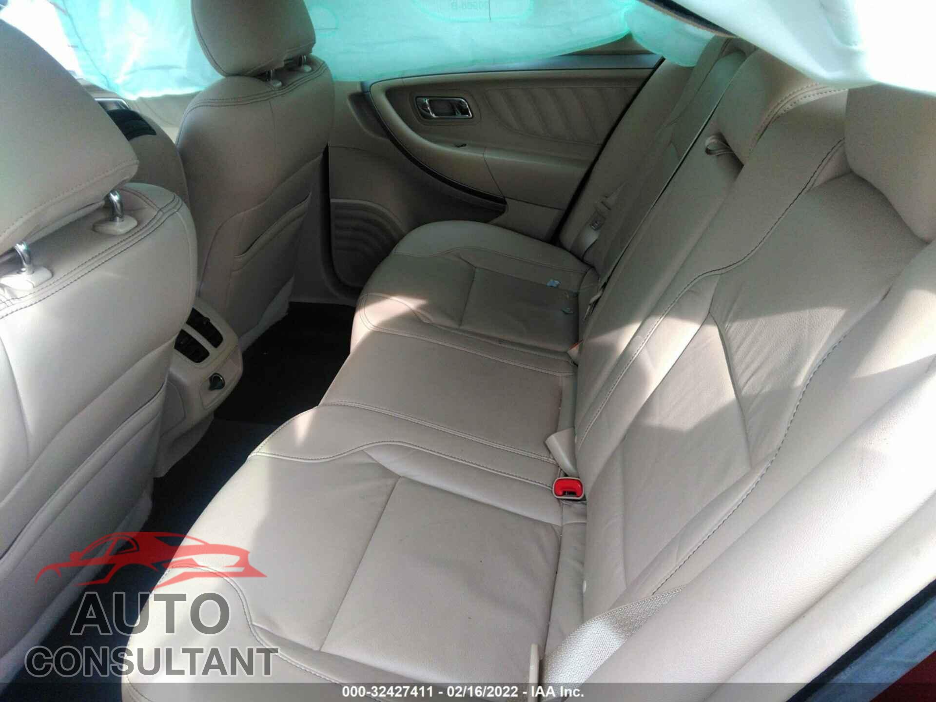 FORD TAURUS 2016 - 1FAHP2E82GG137893