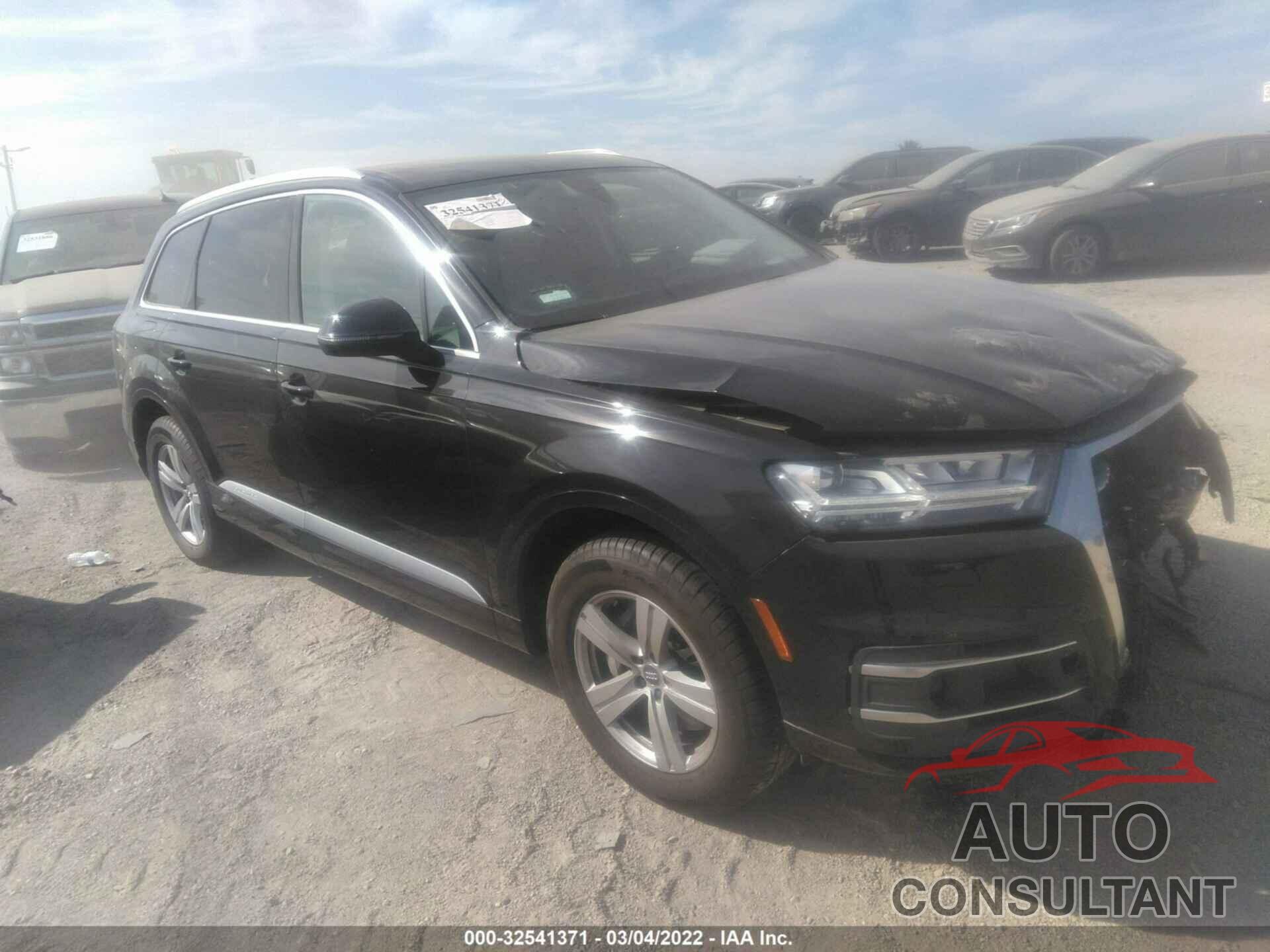 AUDI Q7 2017 - WA1LHAF70HD044885