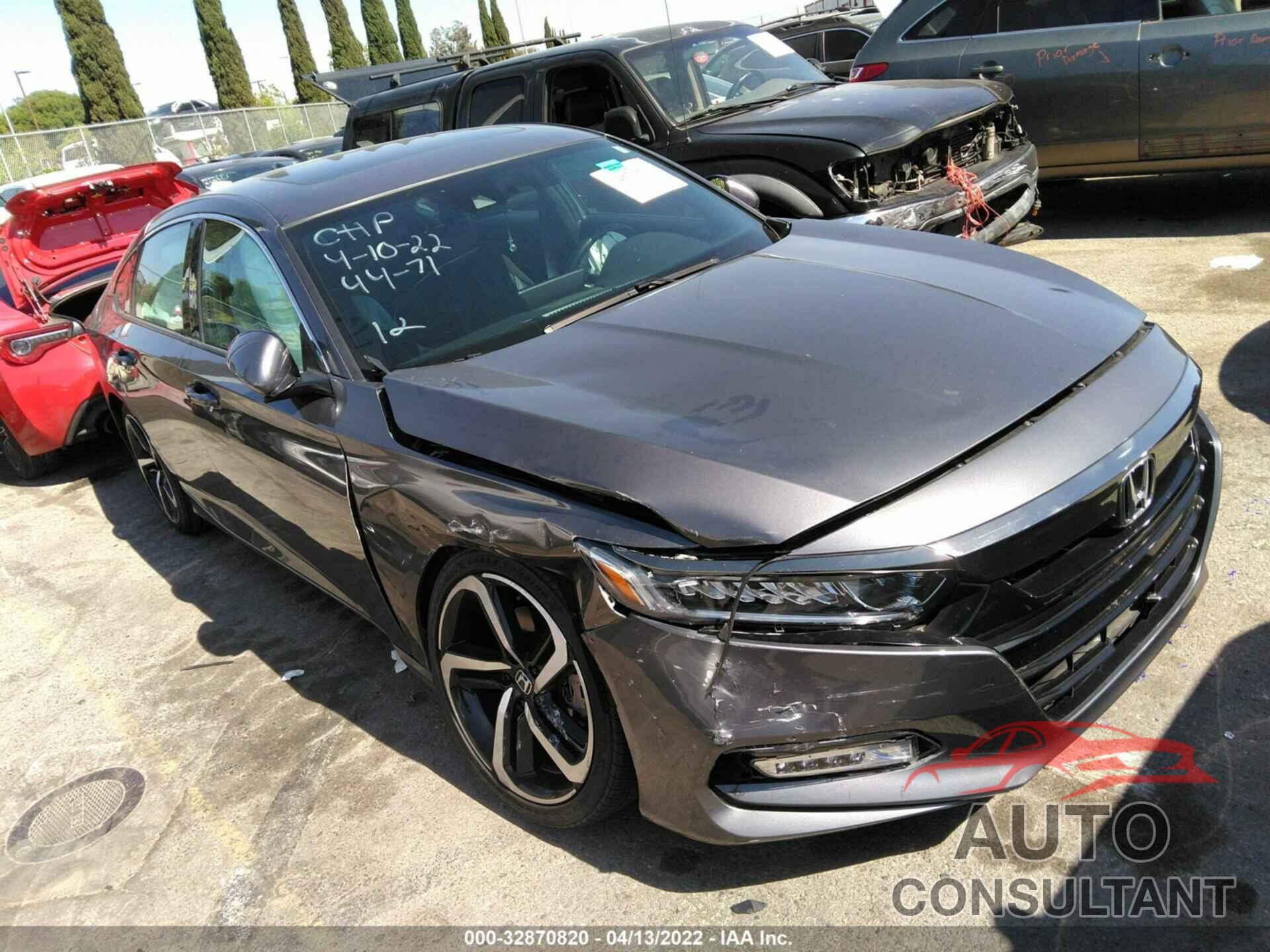 HONDA ACCORD SEDAN 2018 - 1HGCV2F33JA044471