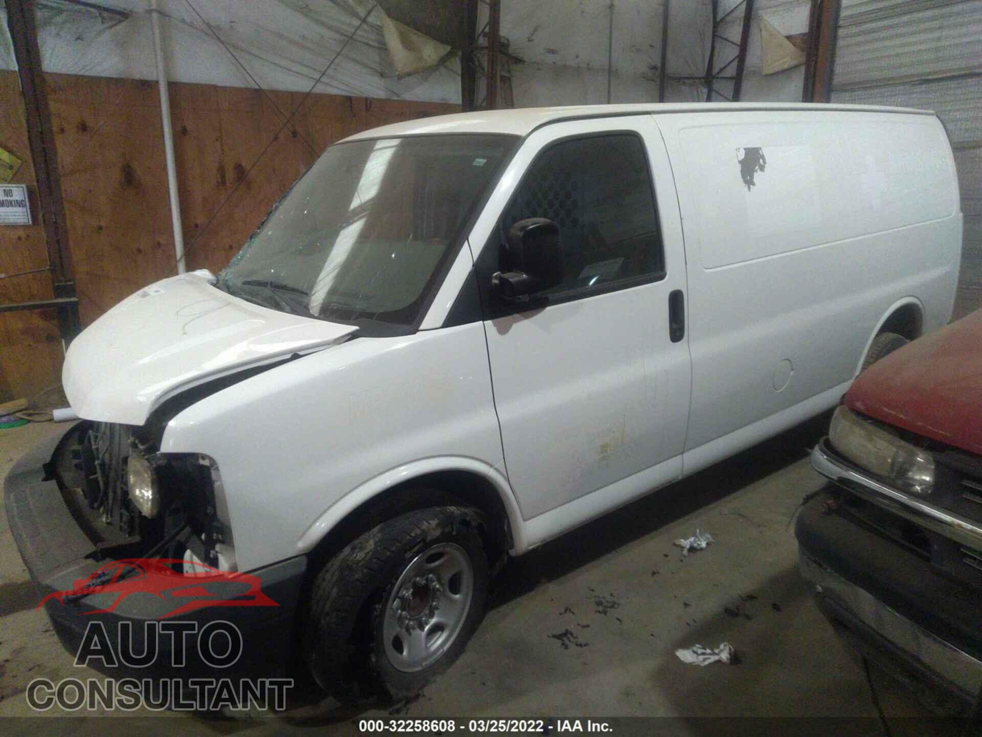 CHEVROLET EXPRESS CARGO VAN 2017 - 1GCWGAFF9H1136981