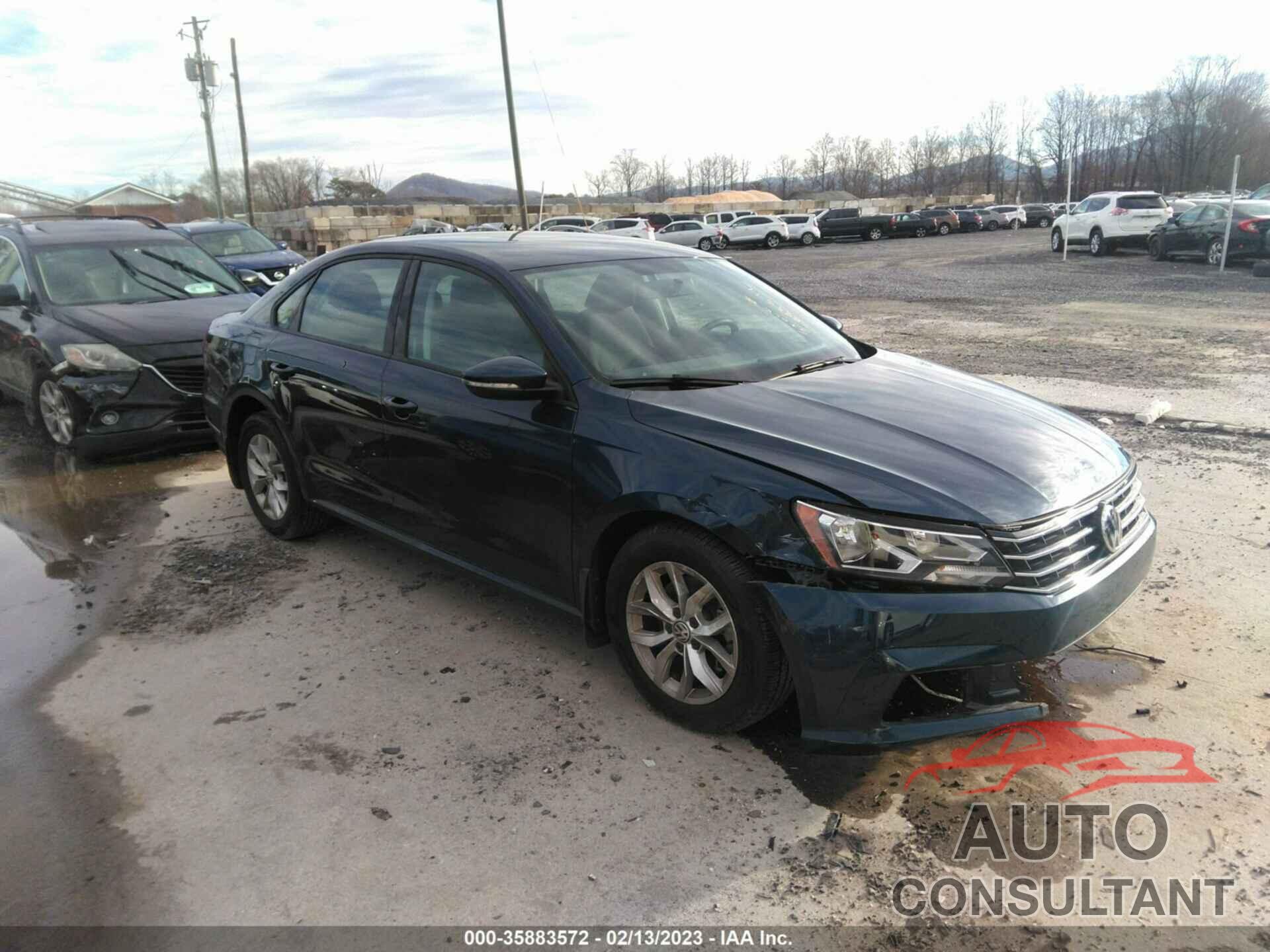 VOLKSWAGEN PASSAT 2018 - 1VWAA7A36JC008524