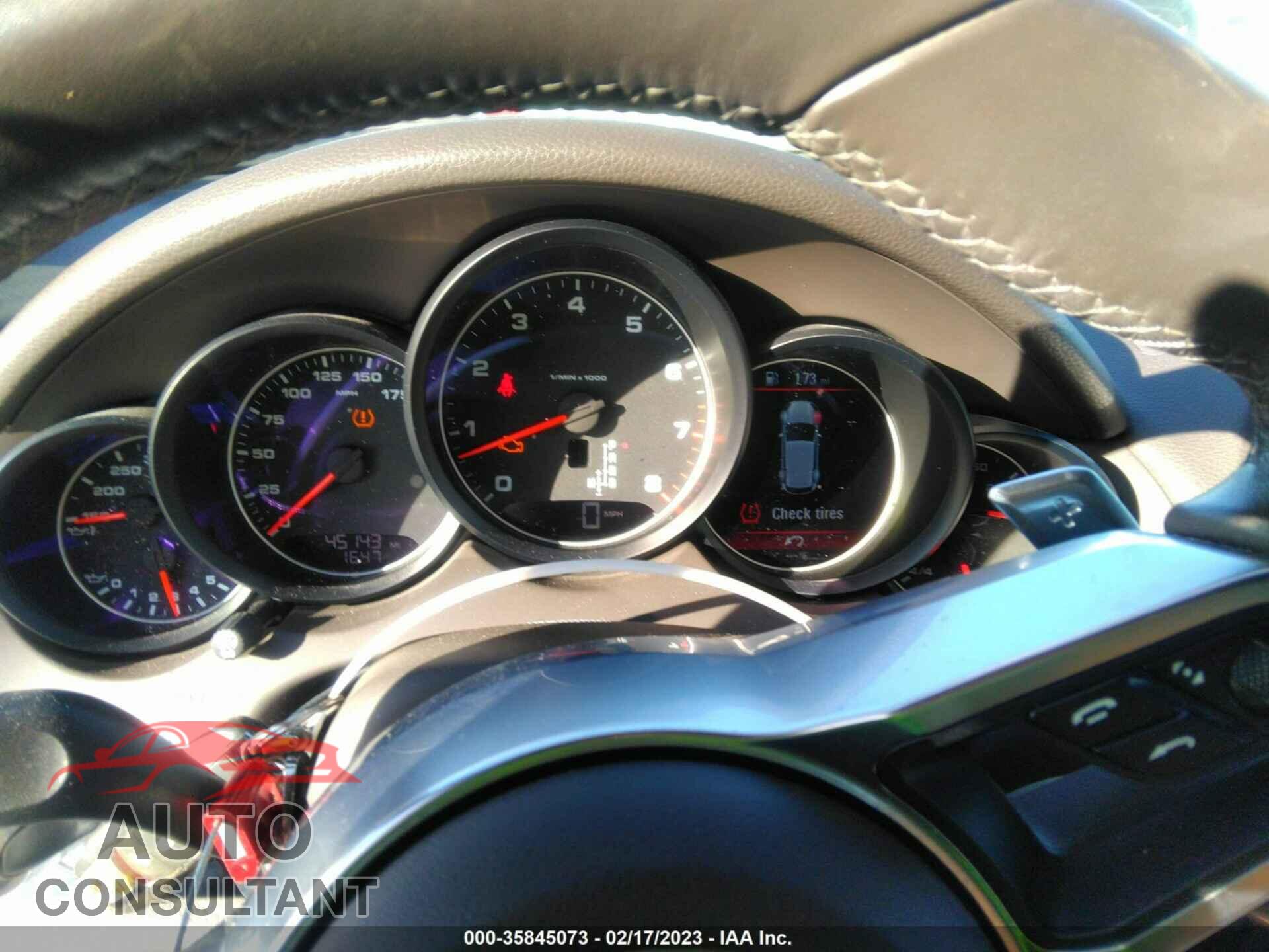 PORSCHE CAYENNE 2017 - WP1AA2A21HKA81067