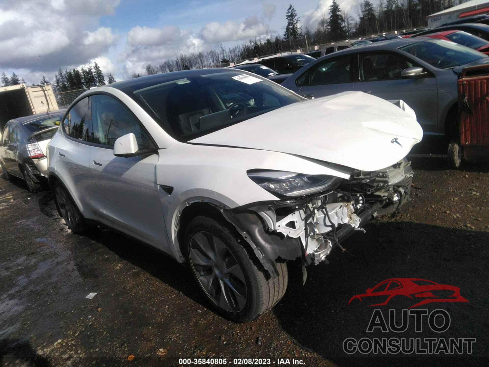 TESLA MODEL Y 2021 - 5YJYGAEE7MF135198