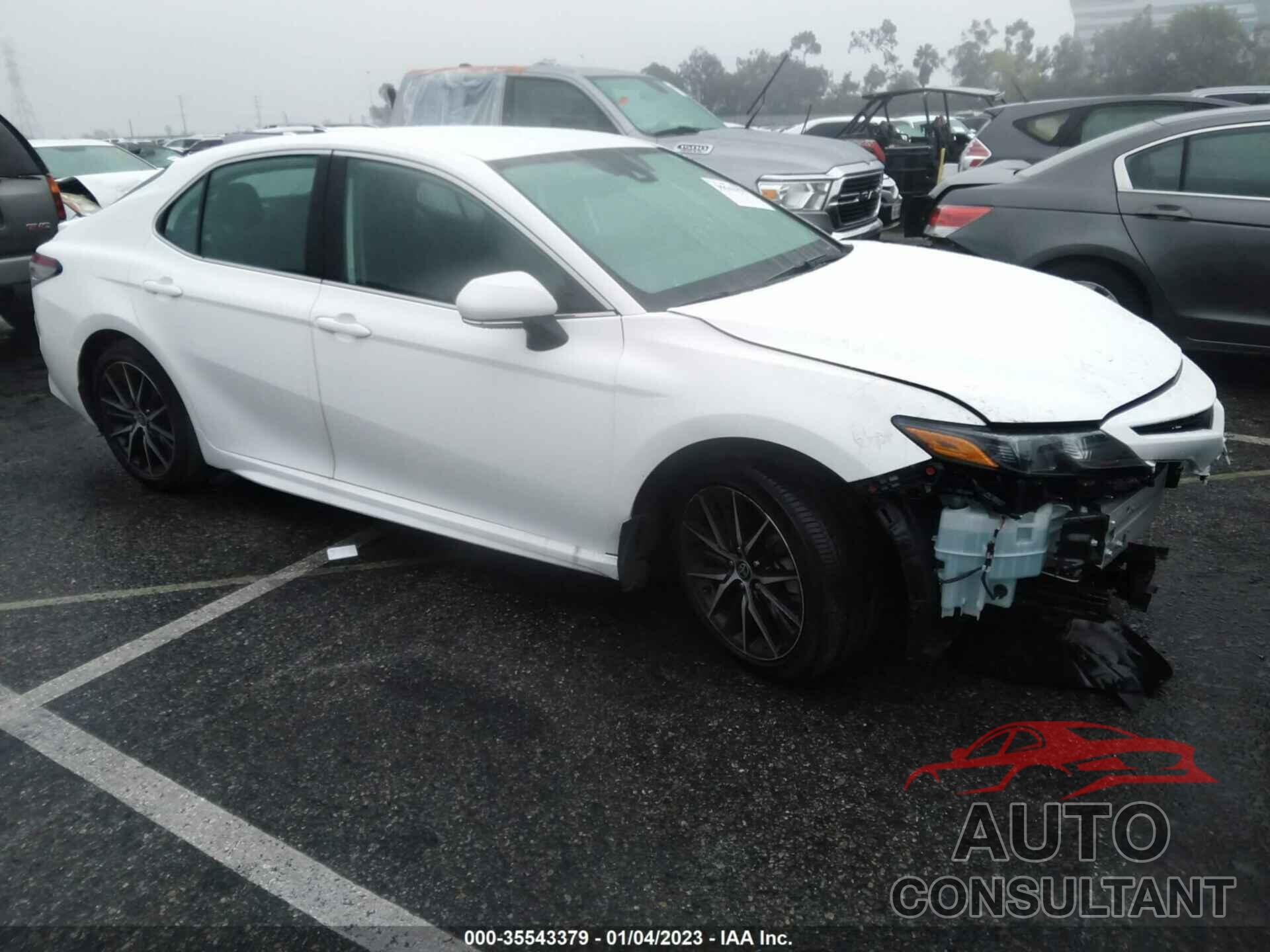 TOYOTA CAMRY 2022 - 4T1G11AK6NU050043