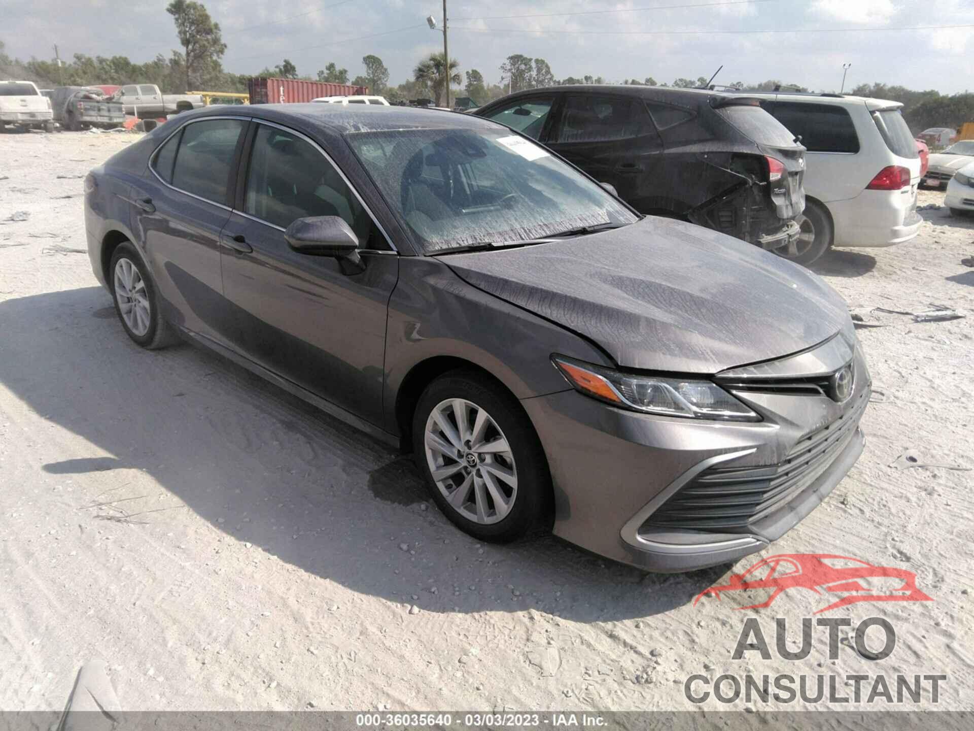 TOYOTA CAMRY 2022 - 4T1C11AK9NU707576