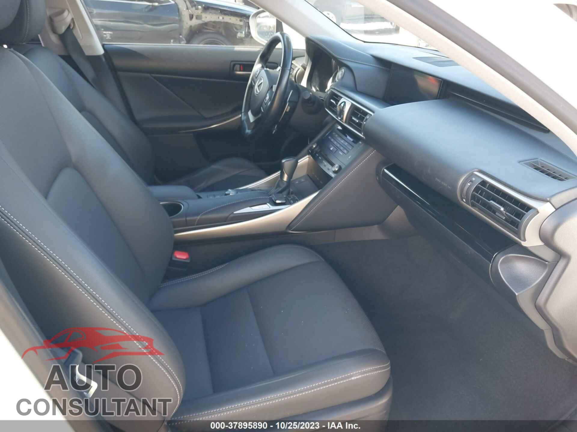 LEXUS IS 2017 - JTHBA1D26H5044122