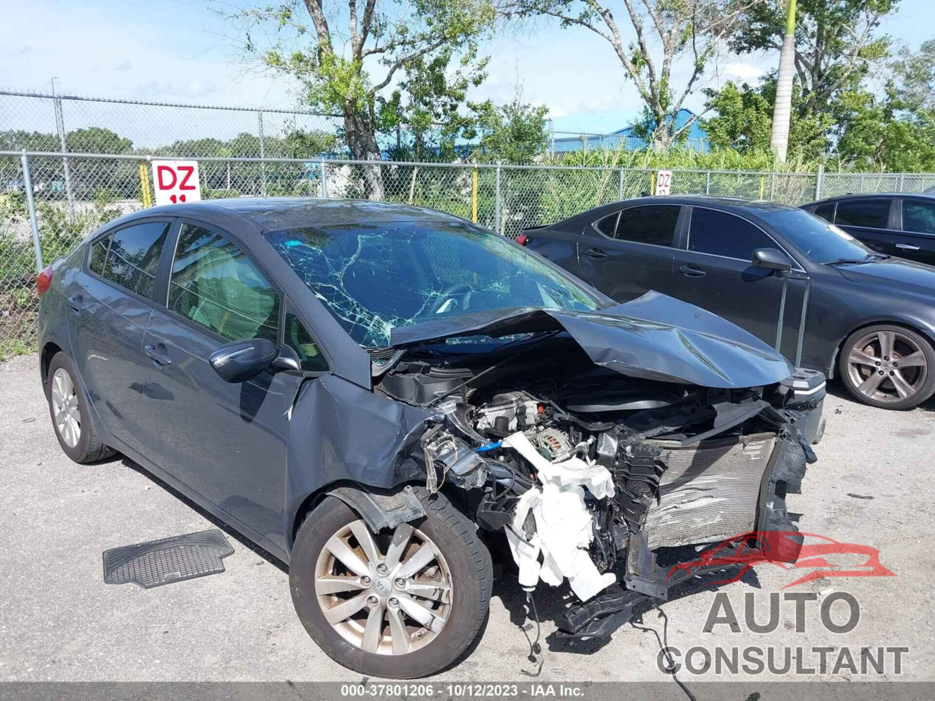 KIA FORTE 2016 - KNAFX4A64G5565359