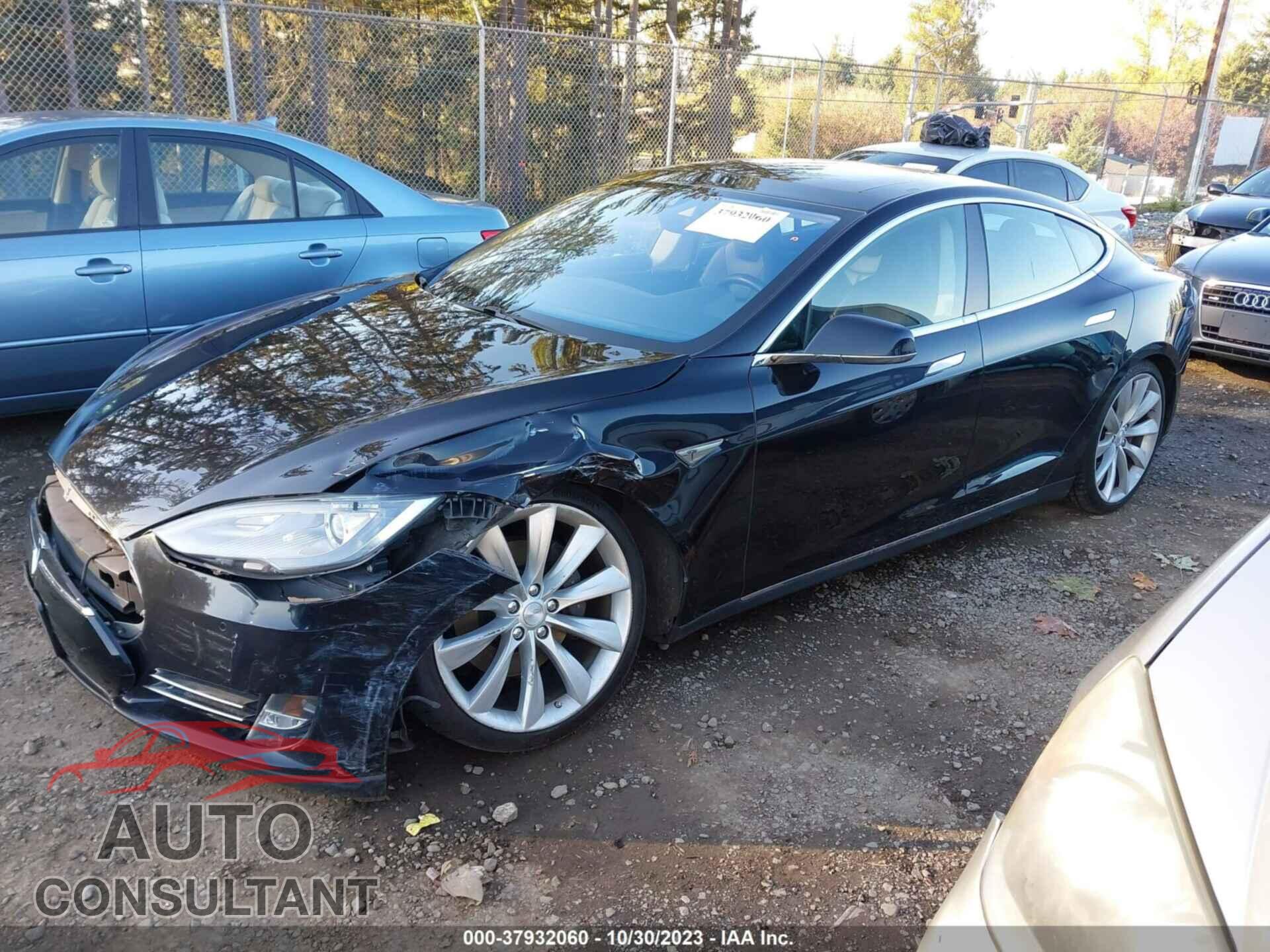 TESLA MODEL S 2015 - 5YJSA1E27FF101181