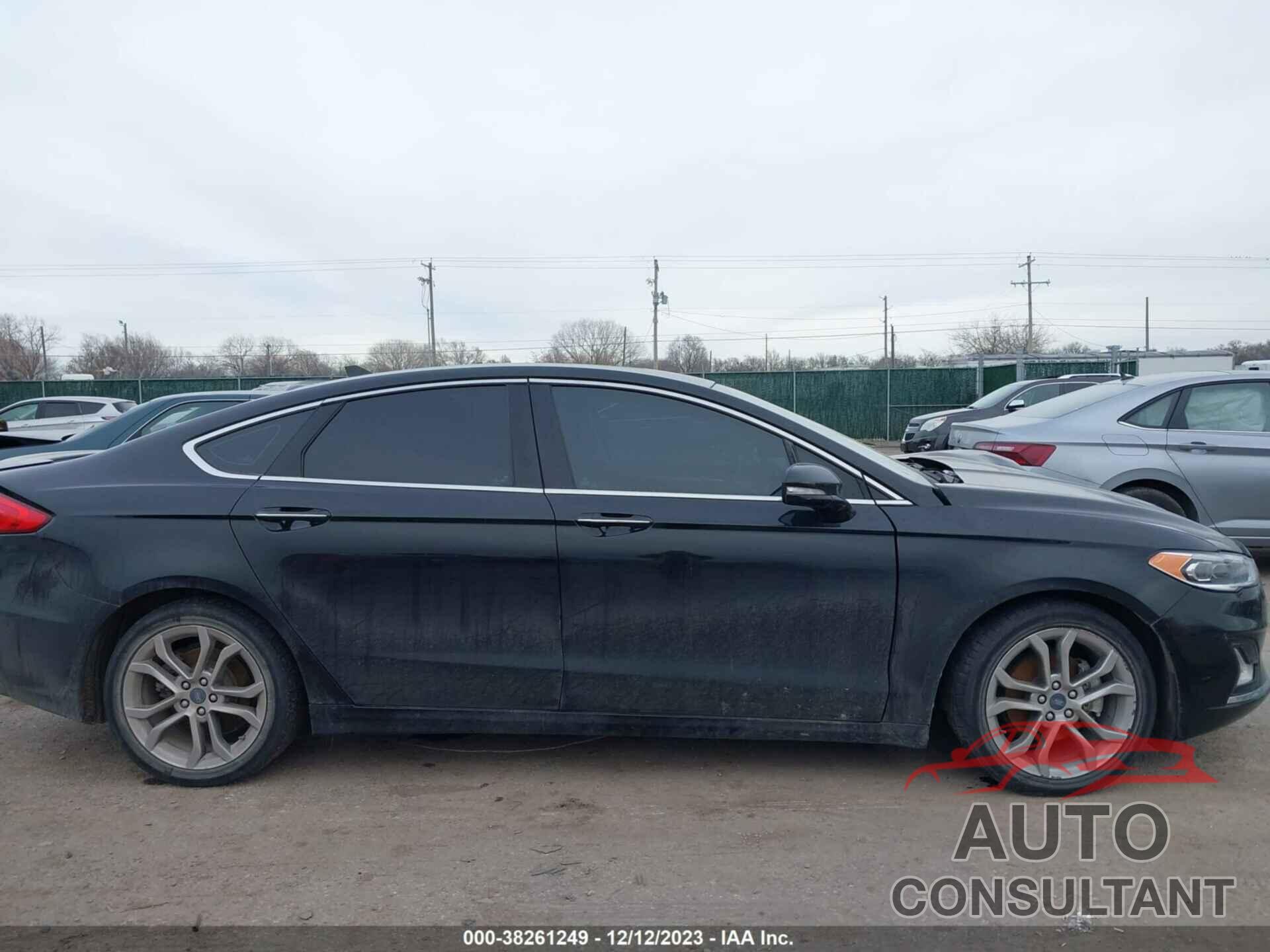 FORD FUSION HYBRID 2019 - 3FA6P0RU1KR182229